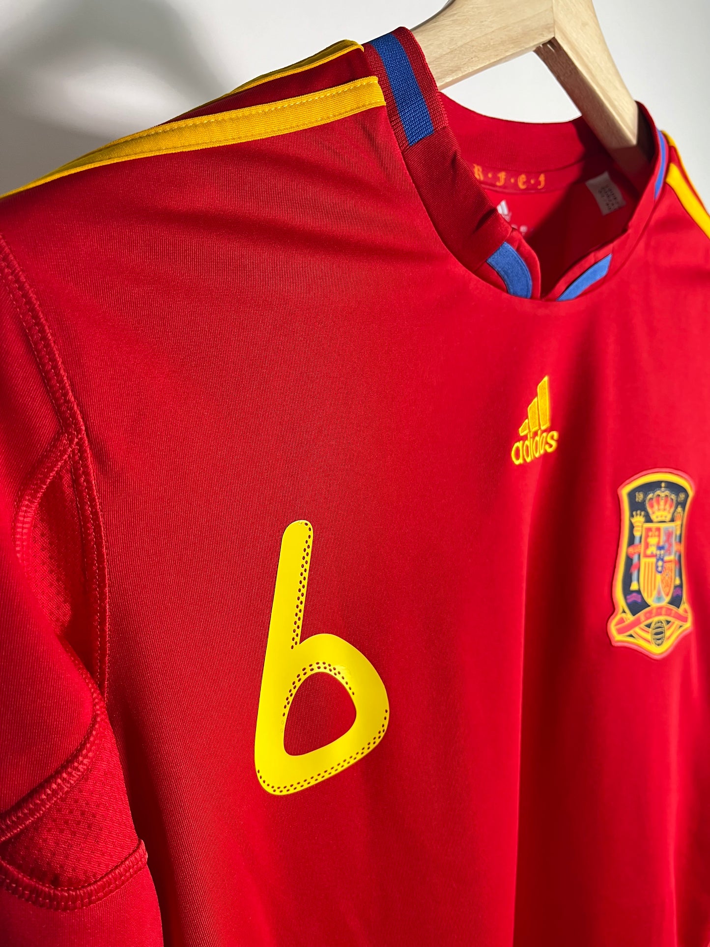 Jersey España Local 2010 2011 Andrés Iniesta (M)