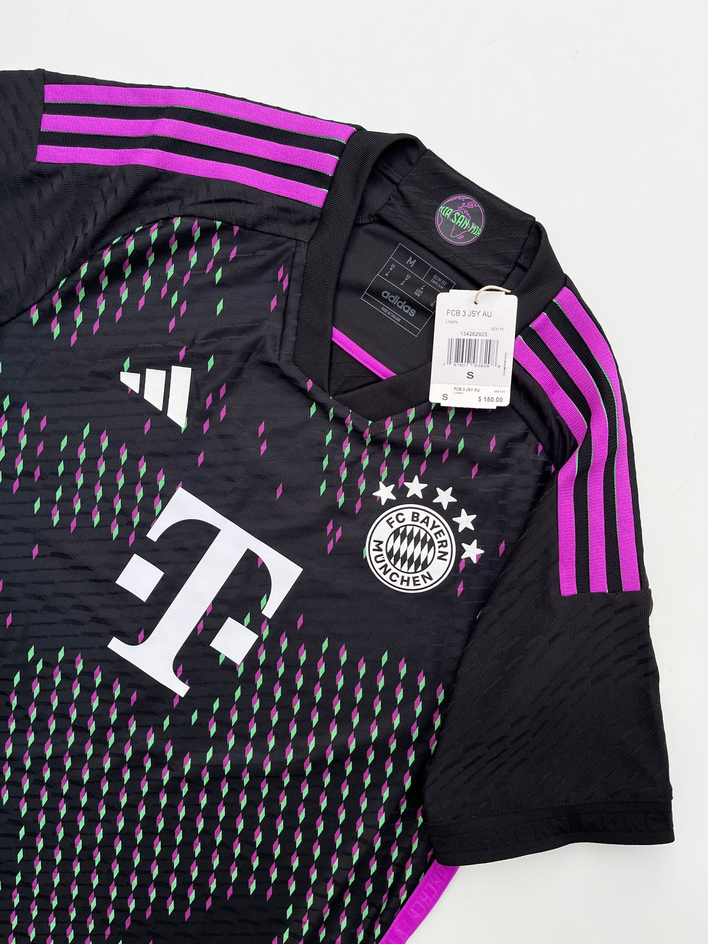Jersey Bayern Munich Visita 2023 2024 *C/Etiquetas* Versión Jugador (M)