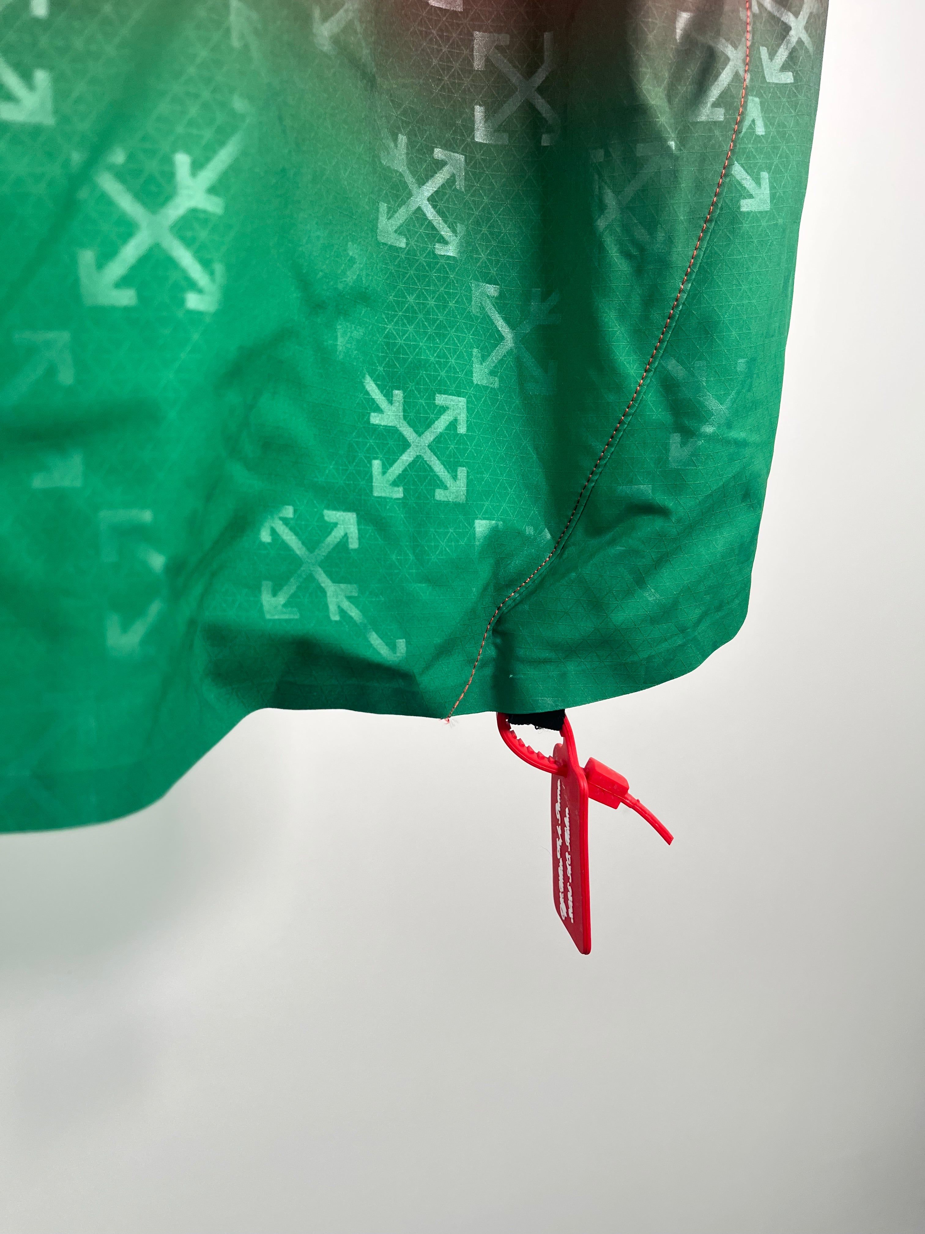 Jersey AC Milán Cuarto 2024 2025 Versión Jugador Theo Hernández *OFF White Incluye caja* (L)