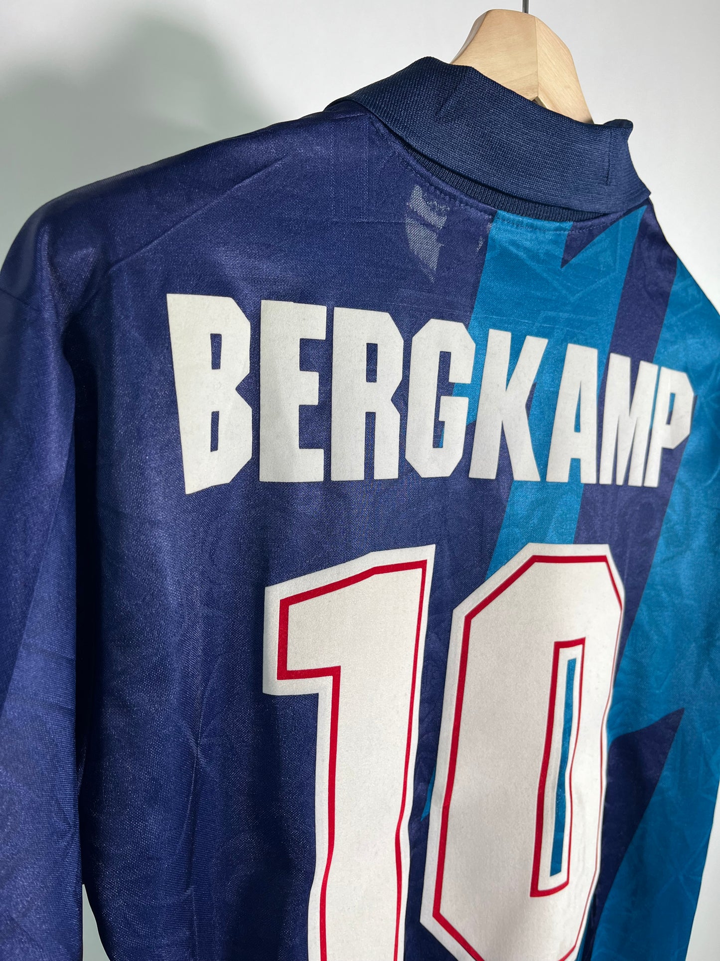 Jersey Arsenal Visita 1995 1996 Dennis Bergkamp (M)