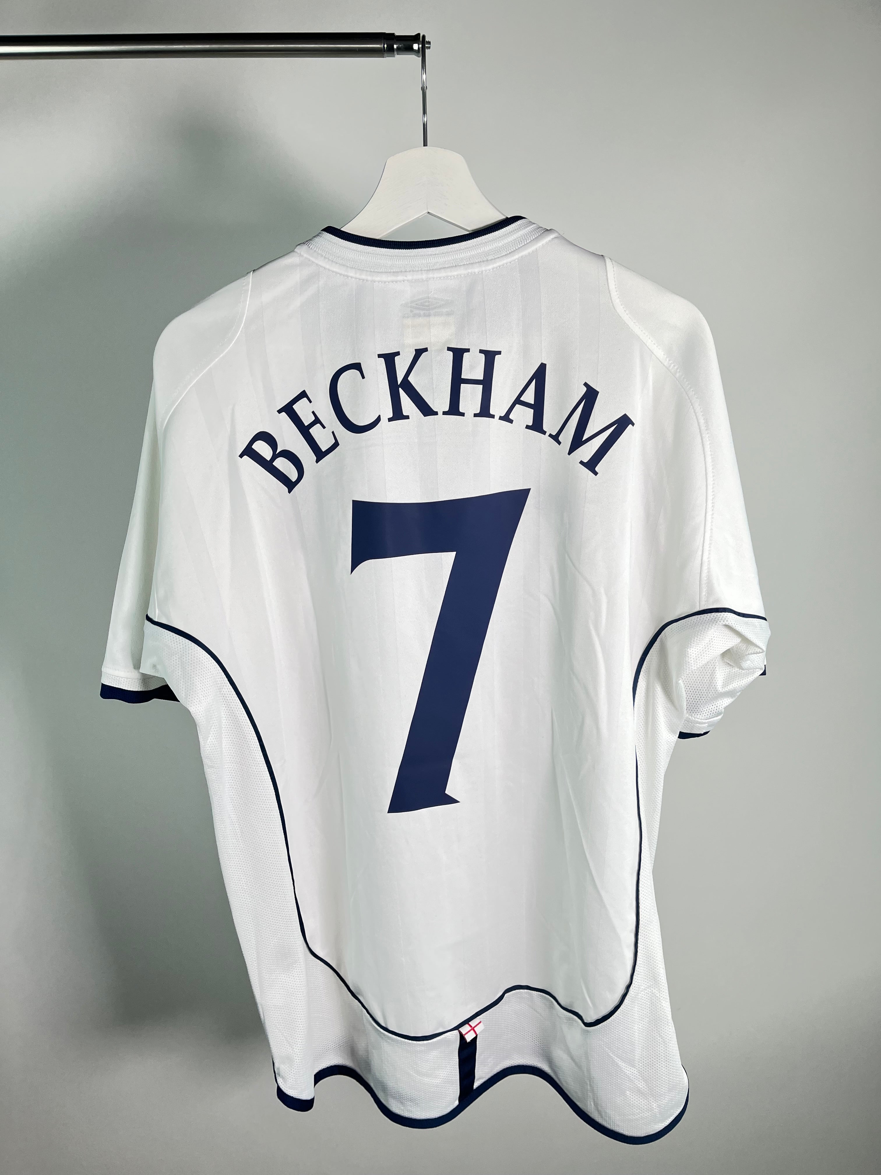 Jersey Inglaterra Local 2002 2004 *Match Detail vs Brasil* David Beckham (L)