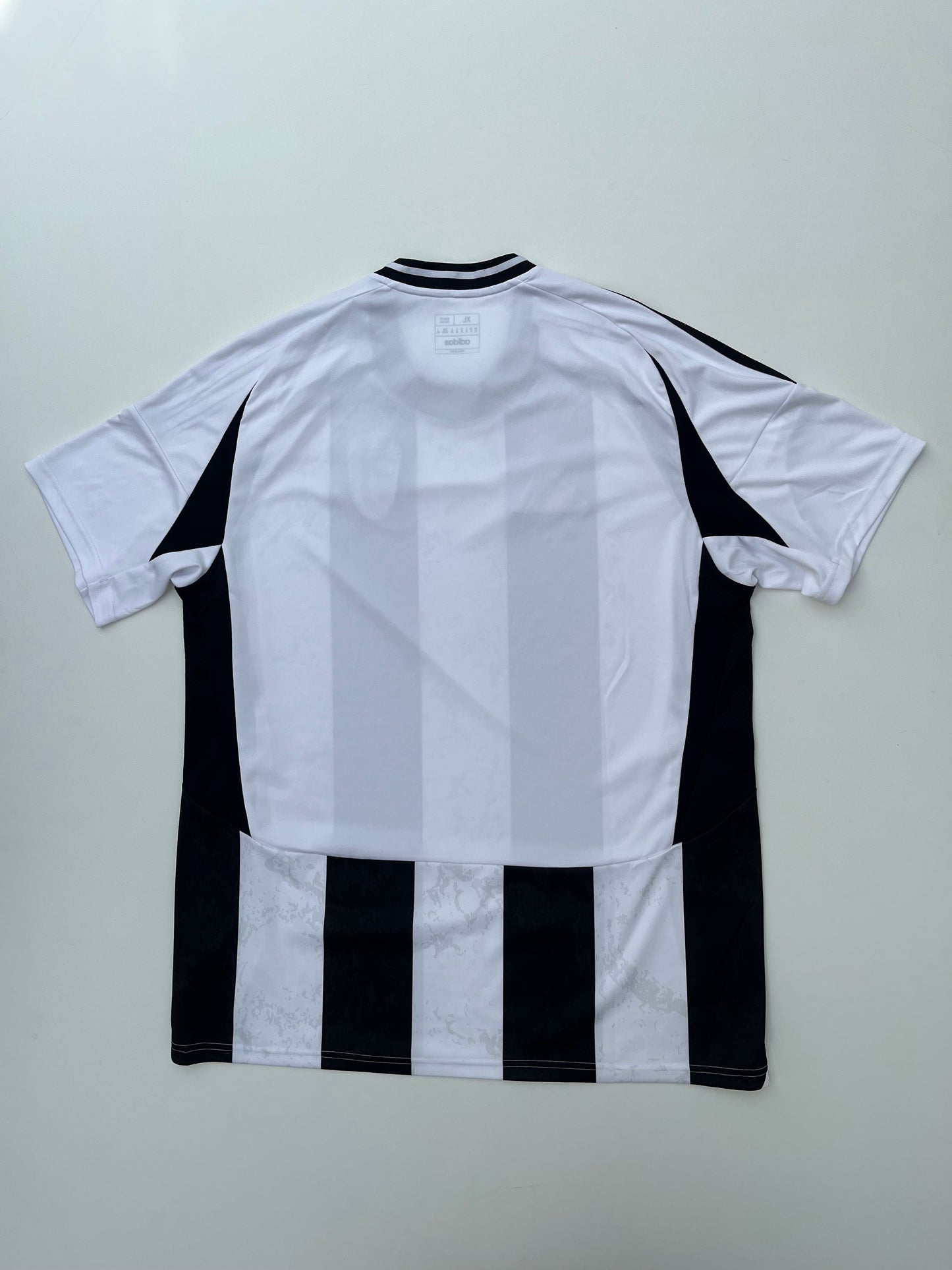 Jersey Juventus Local 2024 2025 (XL)