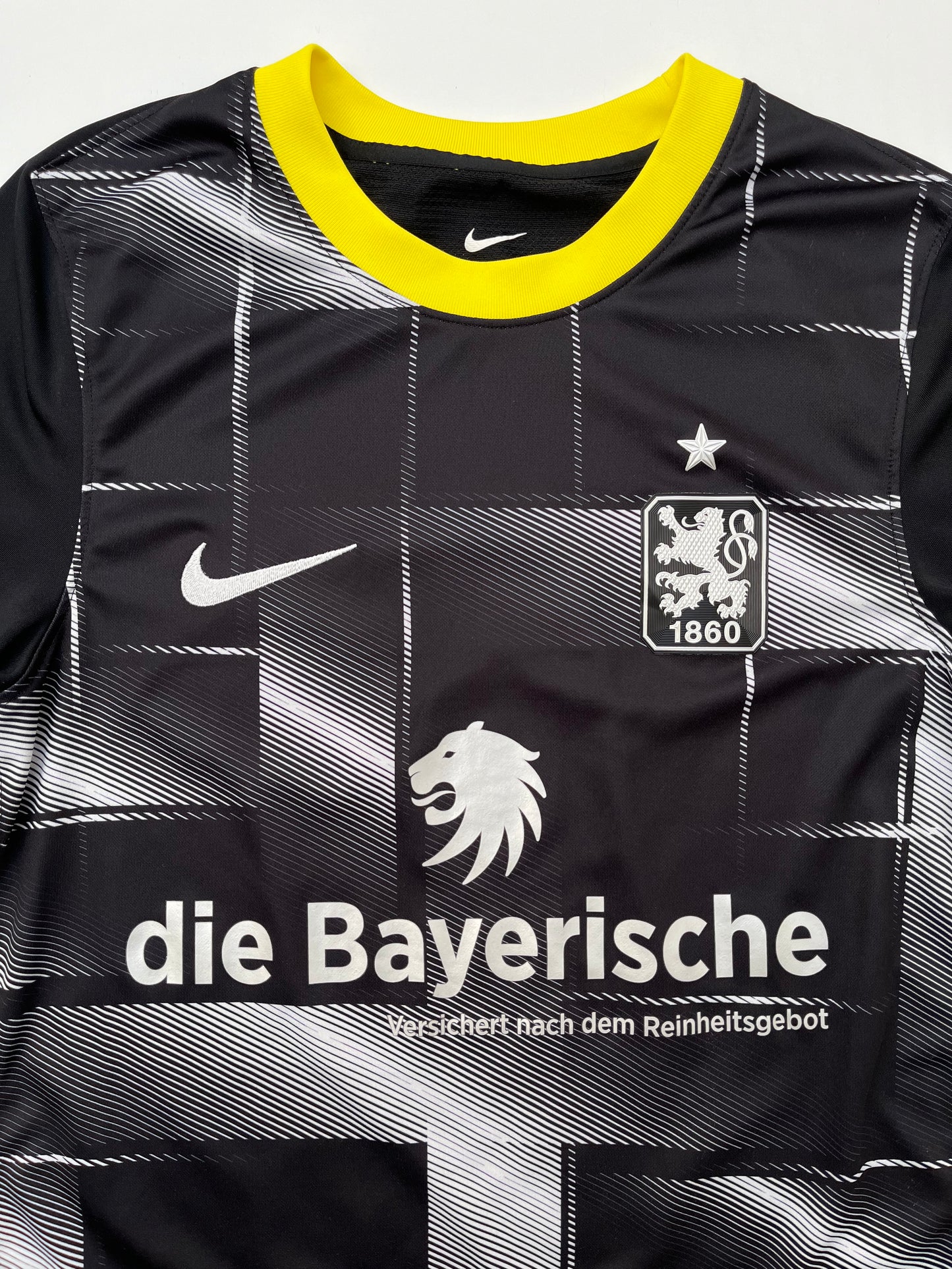 Jersey TSV 1860 Munich Visita 2022 2023 (S)