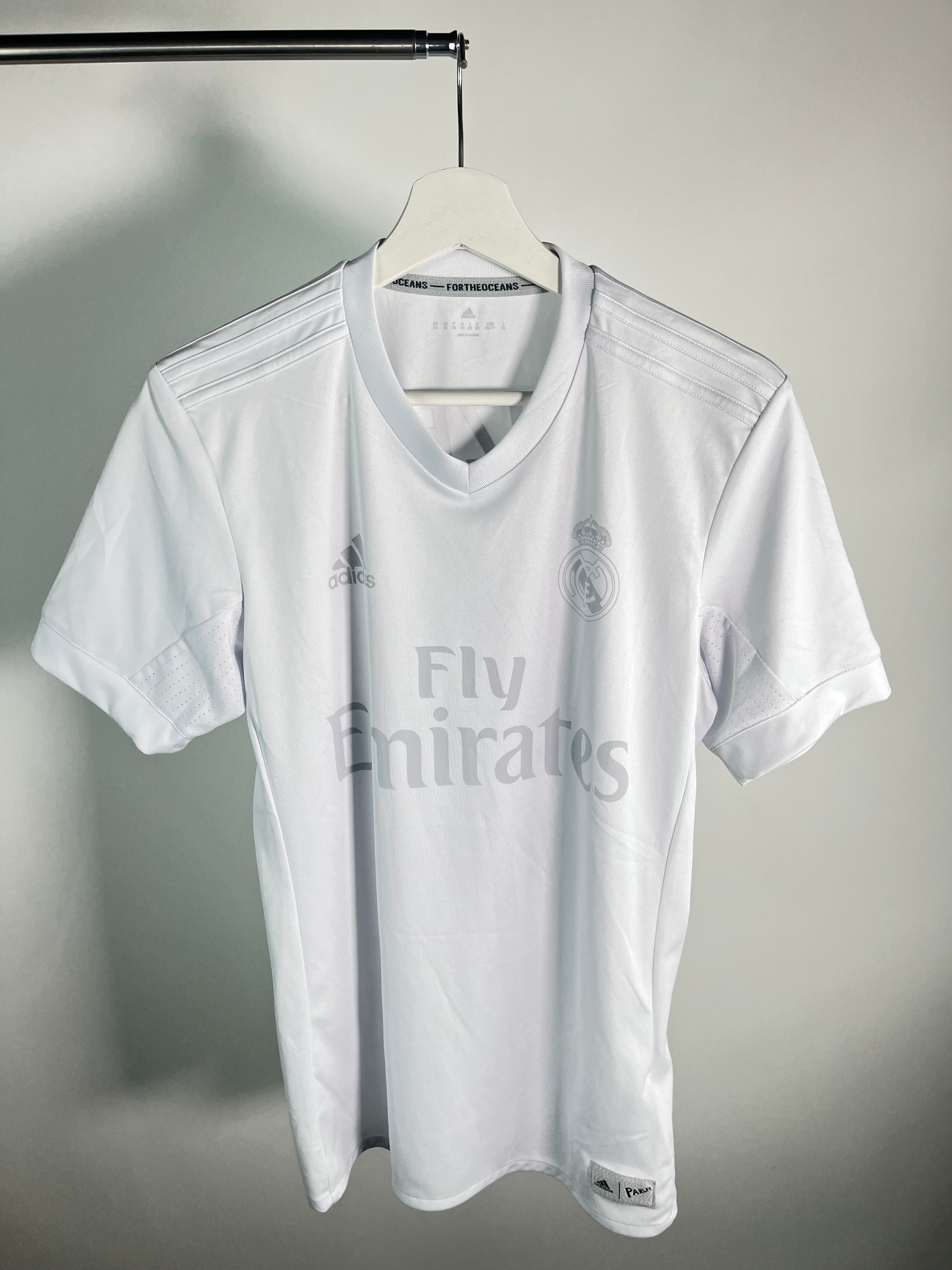 Jersey Real Madrid Especial 2016 2017 Karim Benzema (XS)
