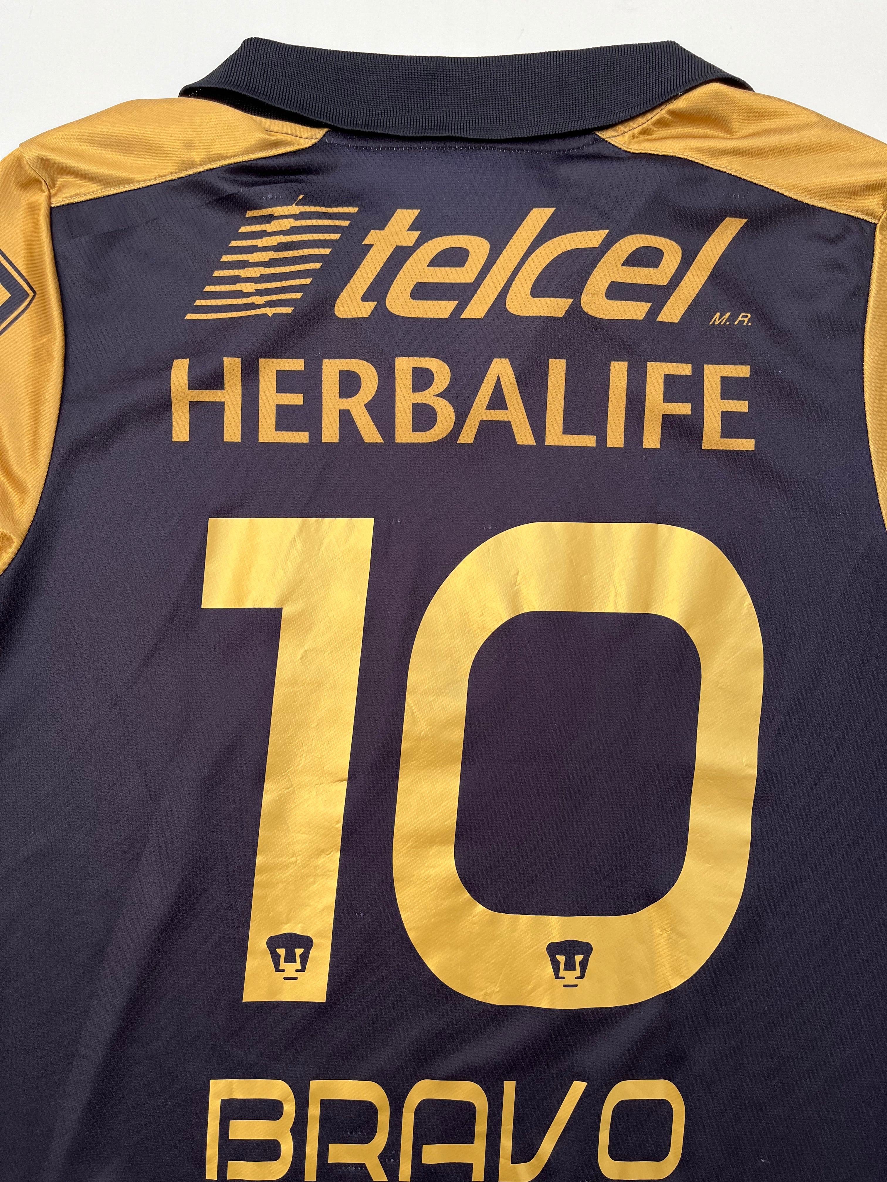 Jersey Pumas Visita 2013 2014 Utilería Autografiado por Martín Bravo (M)