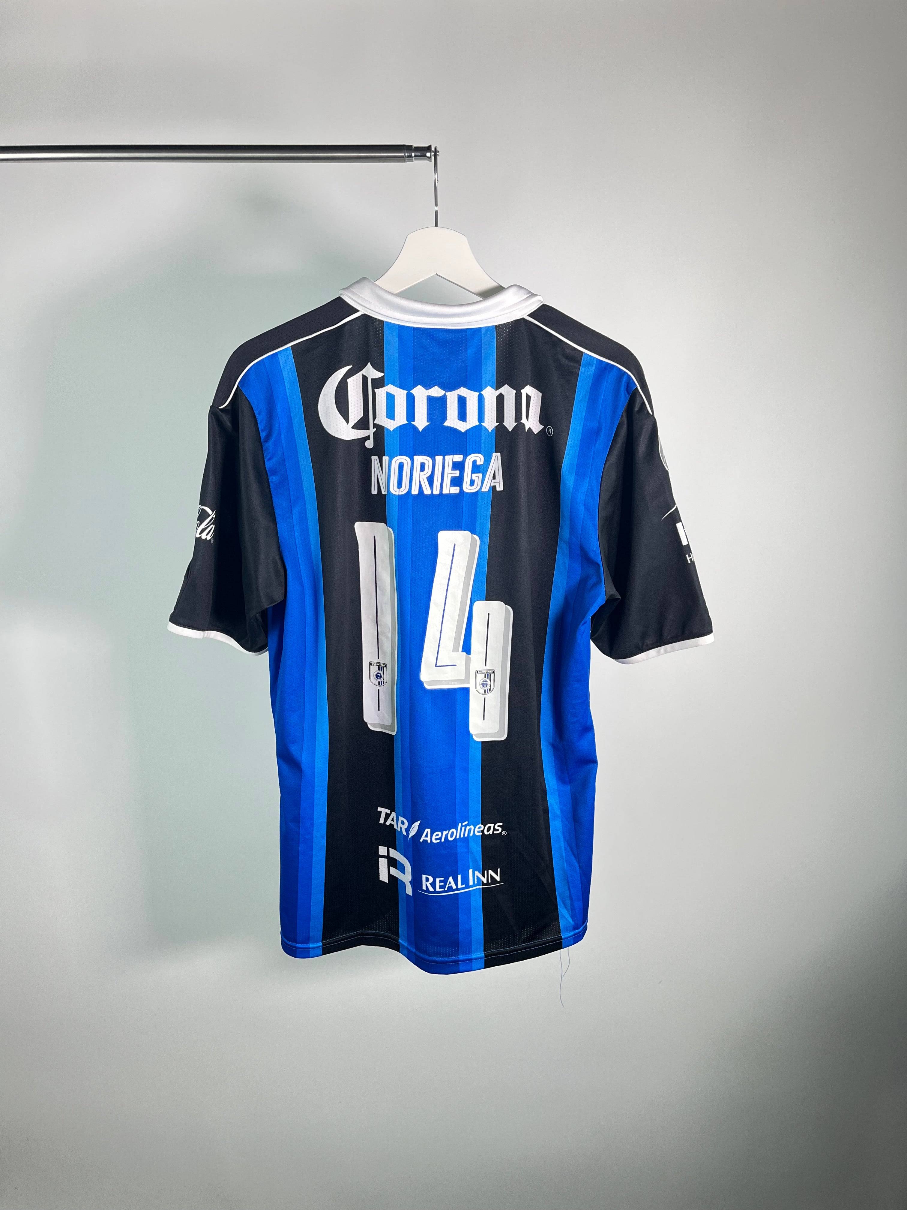 Jersey Querétaro Local 2016 2017 Utilería Luis Miguel Noriega (M)