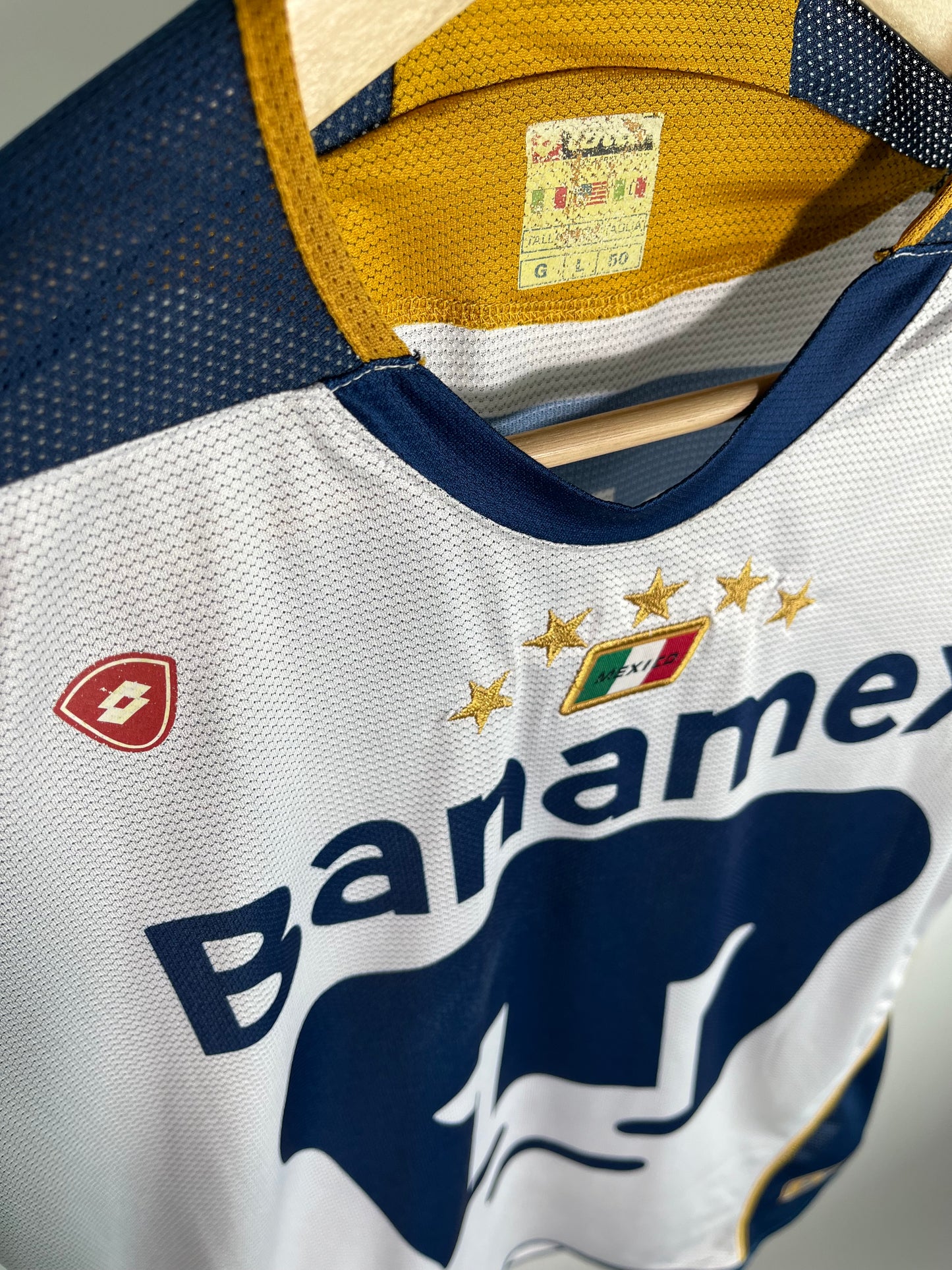 Jersey Pumas Local 2004 2005 Darío Verón (L)