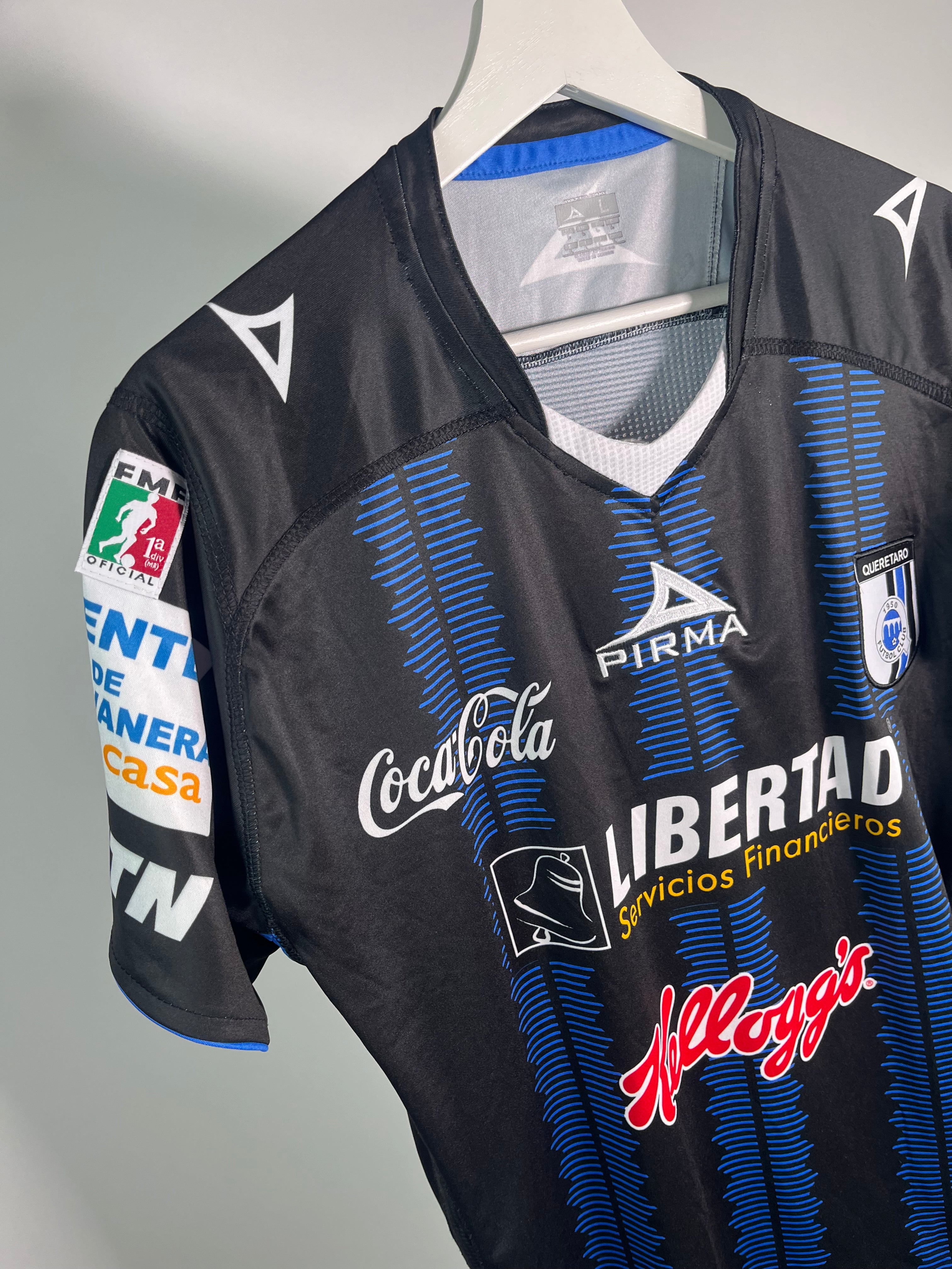 Jersey Queretaro Local 2010 2011 Match Worn Joaquín Beltran (L)