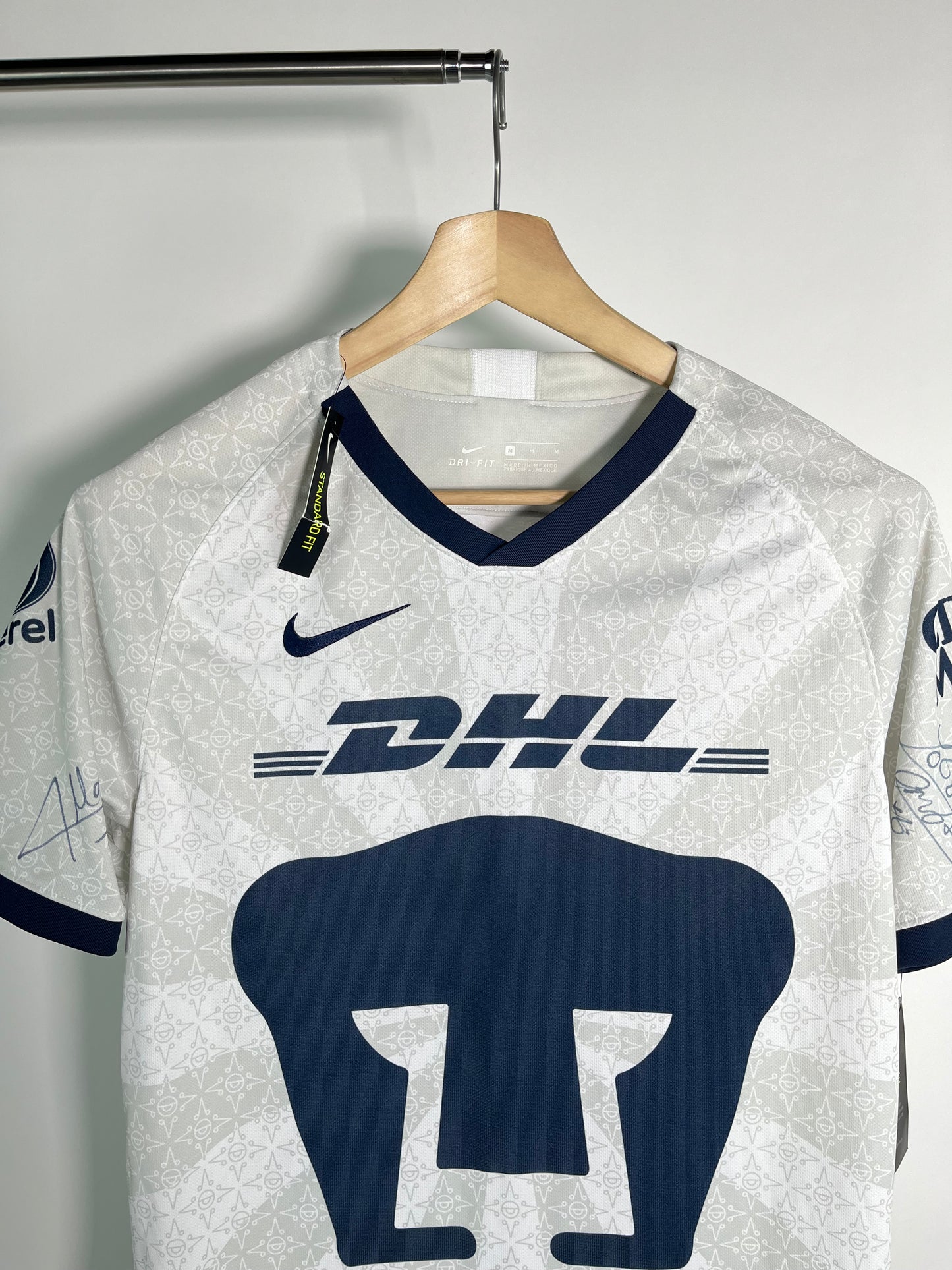 Jersey Pumas Local 2019 2020 *C/Etiquetas* Autografiada (M)