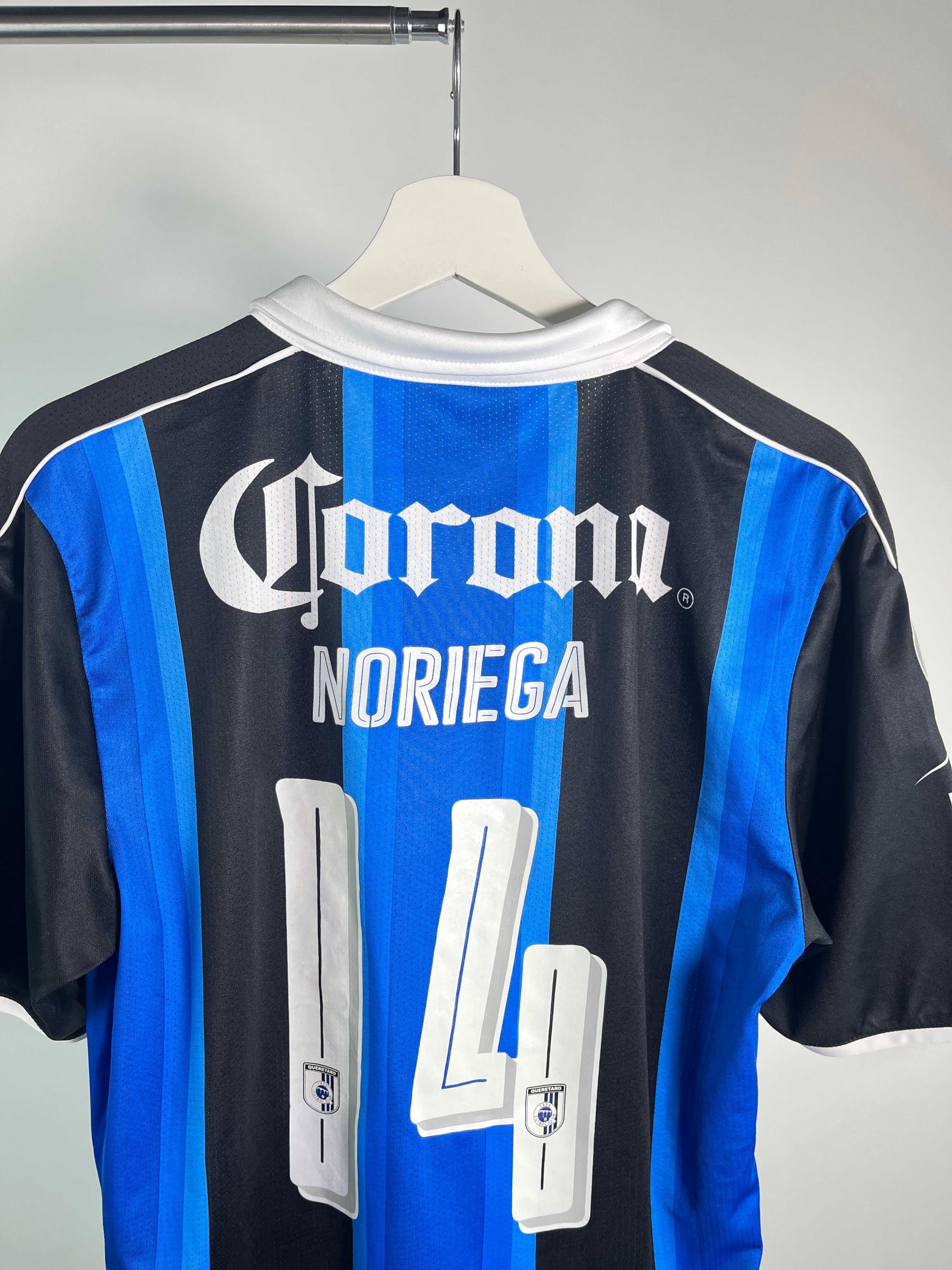 Jersey Querétaro Local 2016 2017 Utilería Luis Miguel Noriega (M)