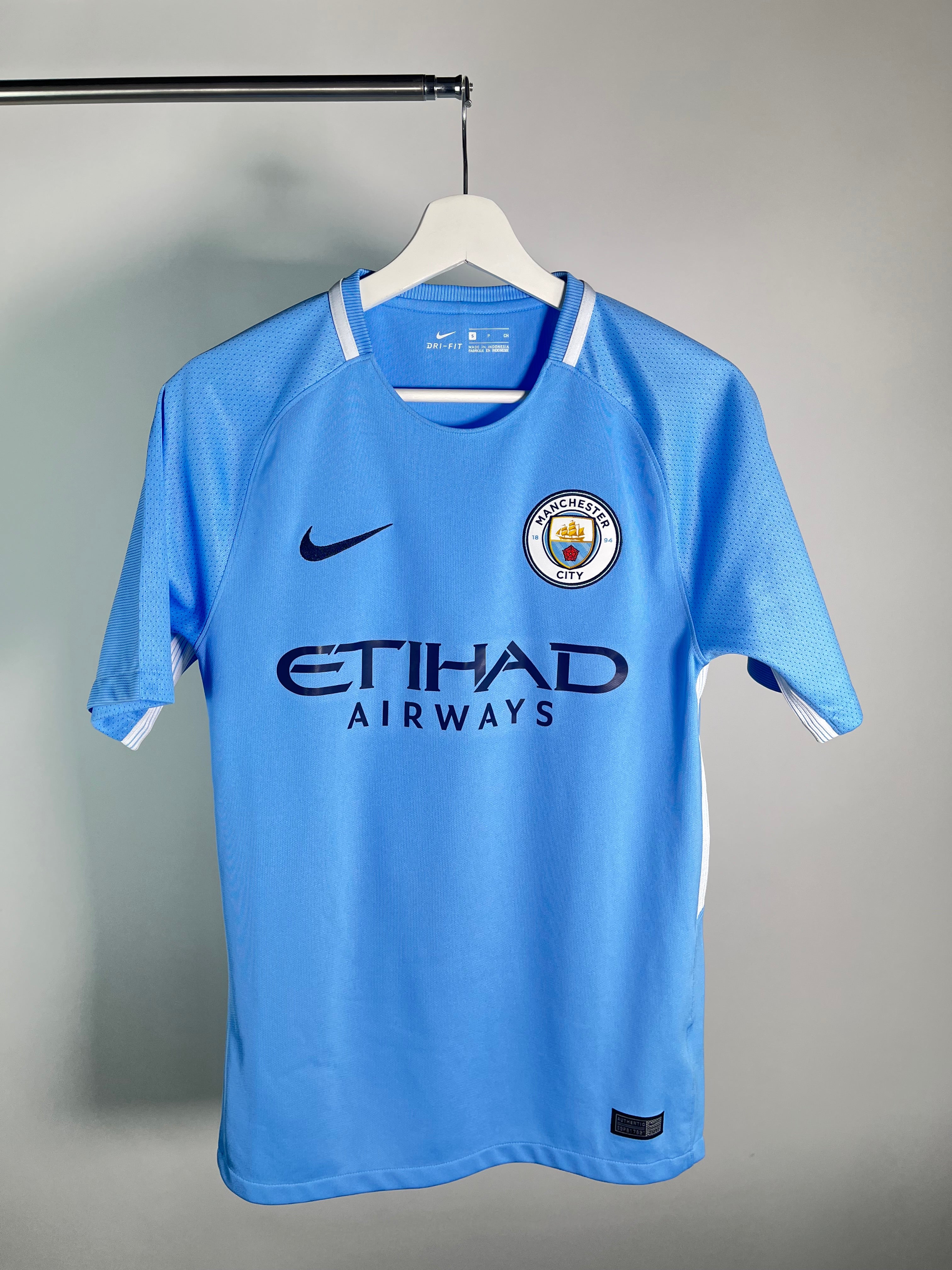 Jersey Manchester City Local 2017 2018 Kun Aguero (S)