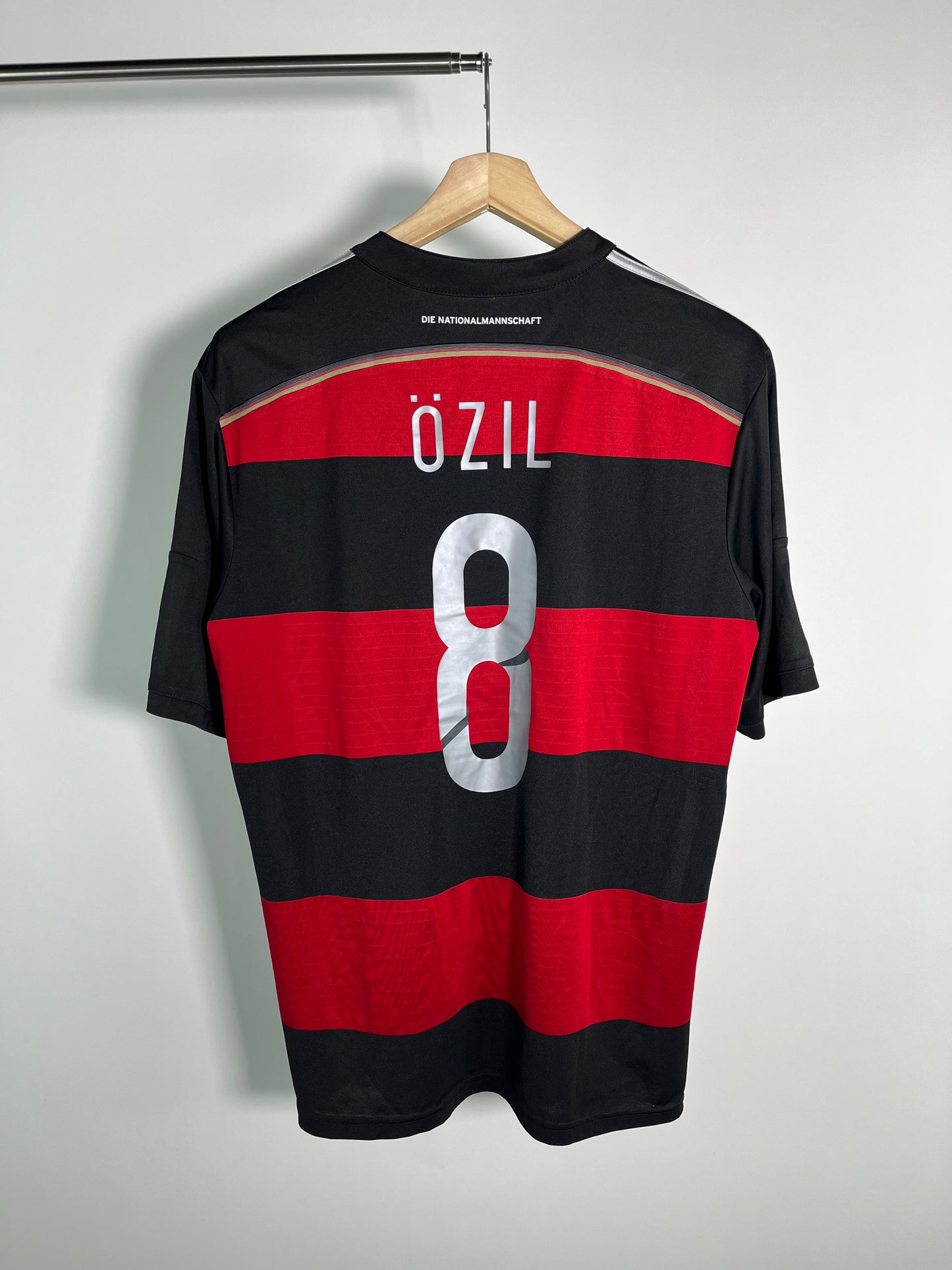 Jersey Alemania Visita 2014 2015 *Match Detail vs Brasil* Mesut Özil (XL)