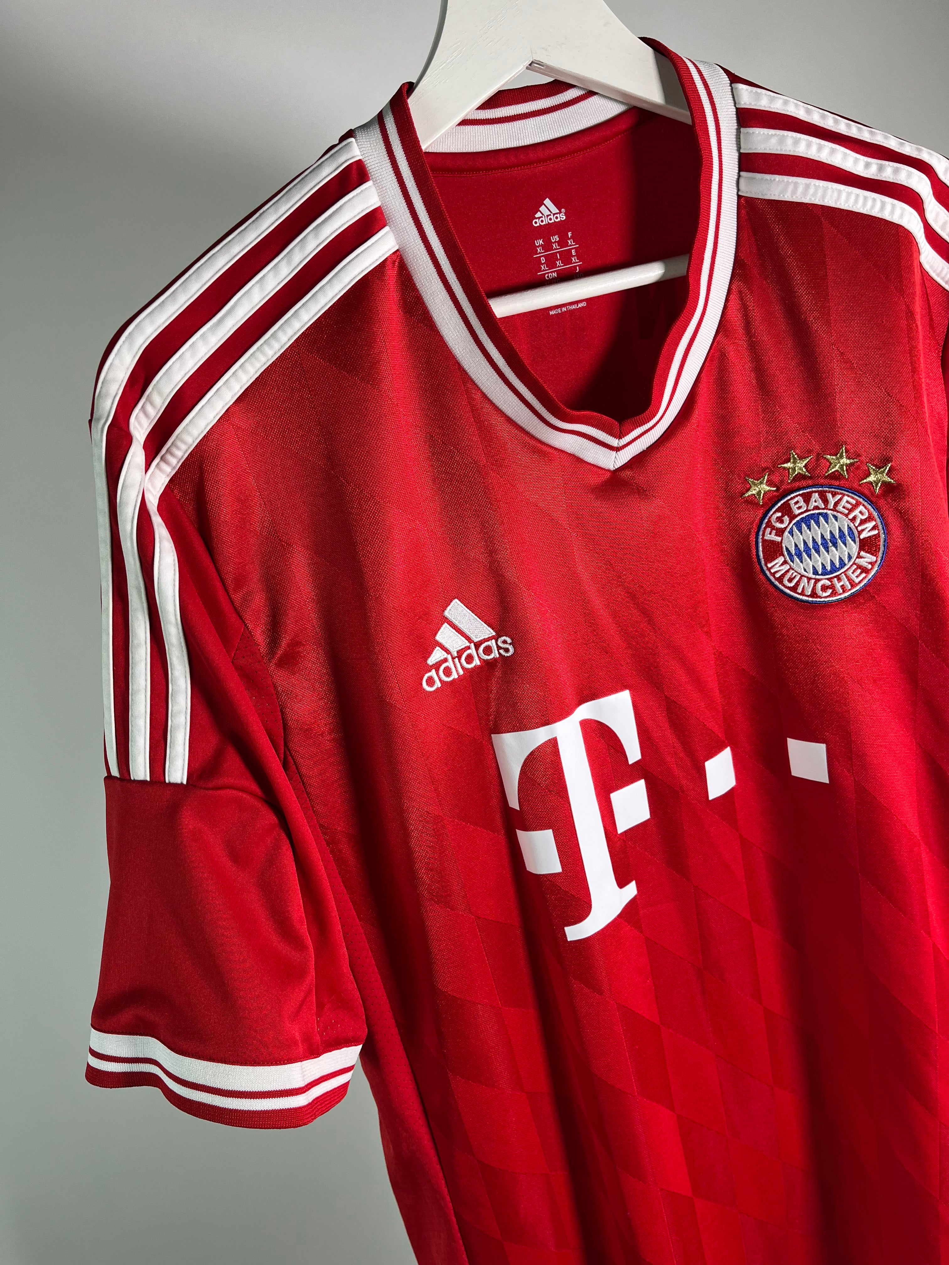 Jersey Bayern Munich Local 2013 2014 Arjen Robben (XL)