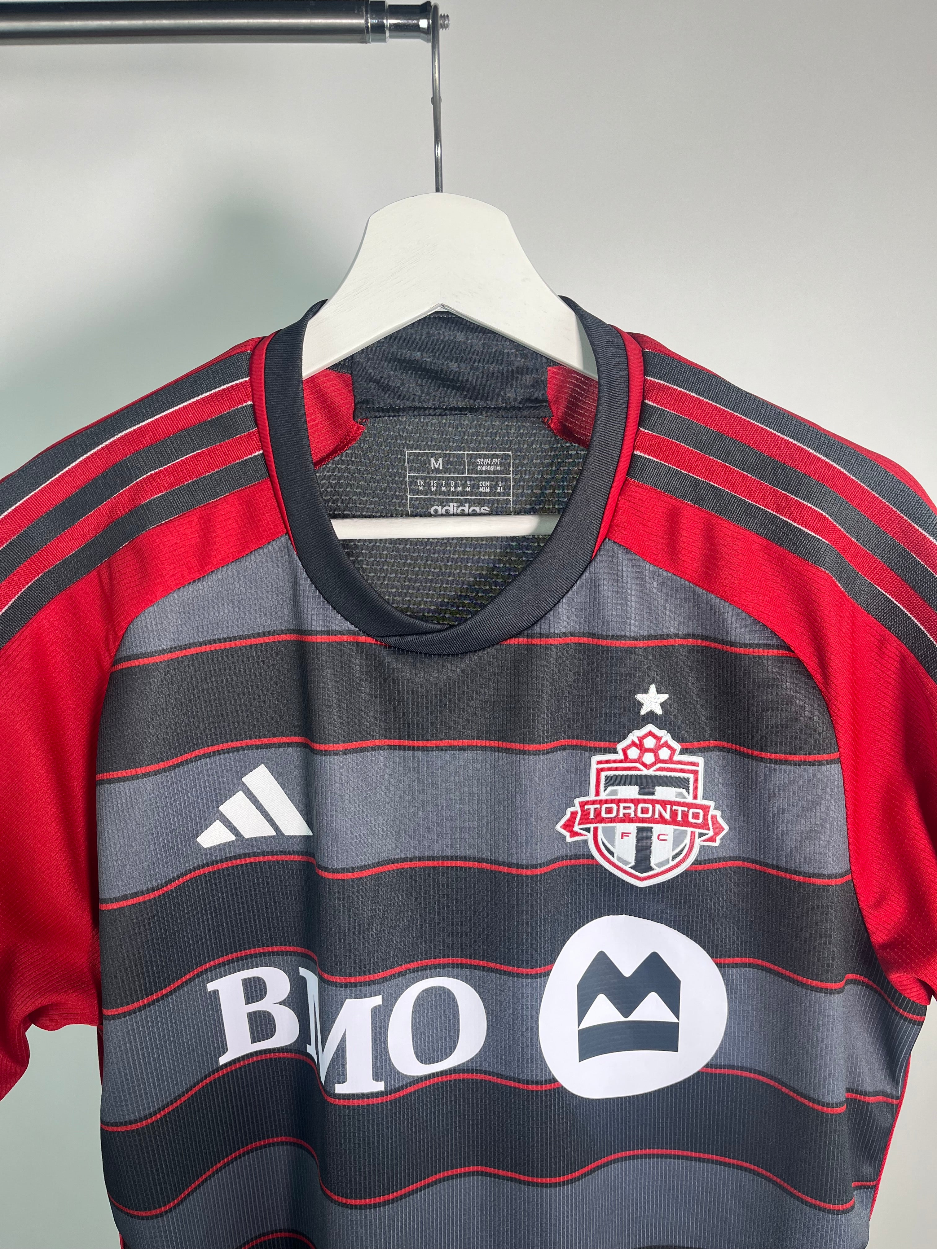 Jersey Toronto Local 2023 2024 Versión Jugador (M)