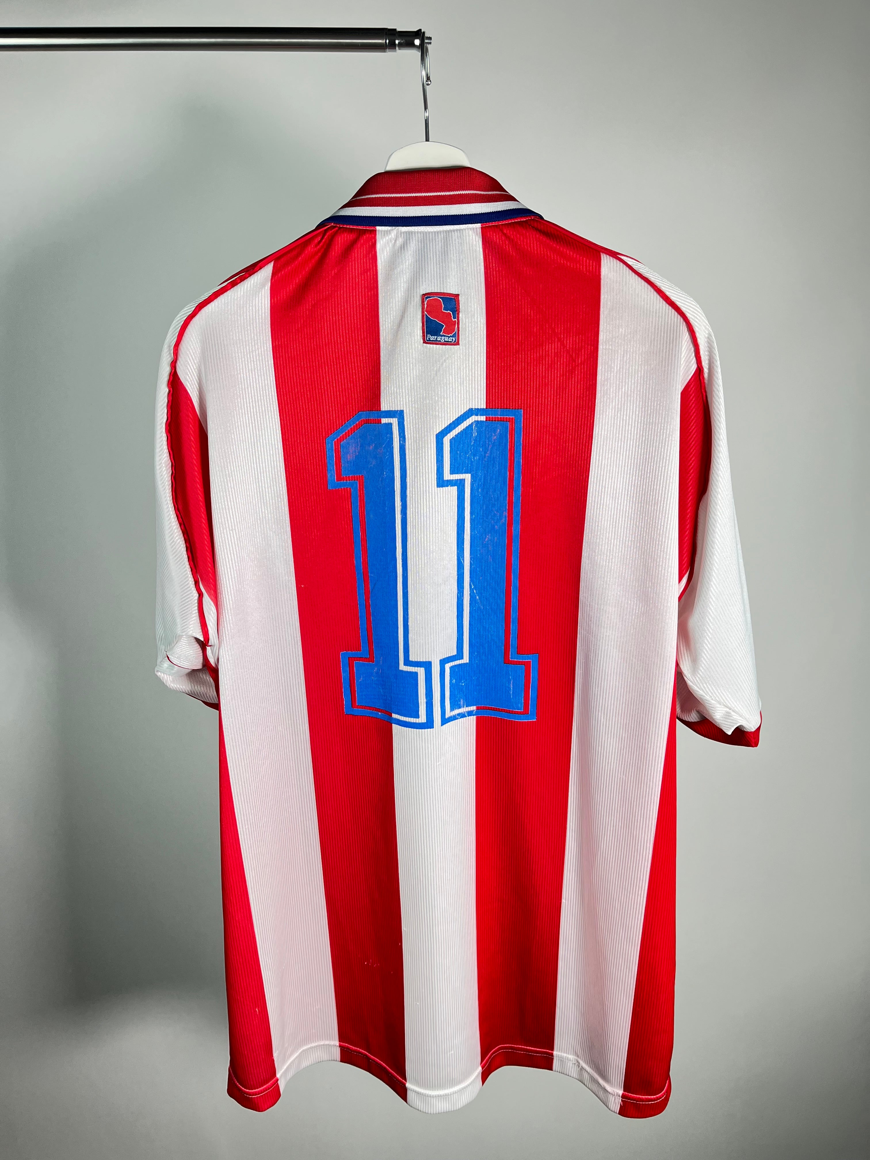 Jersey Paraguay Local 2000 2002 Utilería Nelson Cuevas (XL)