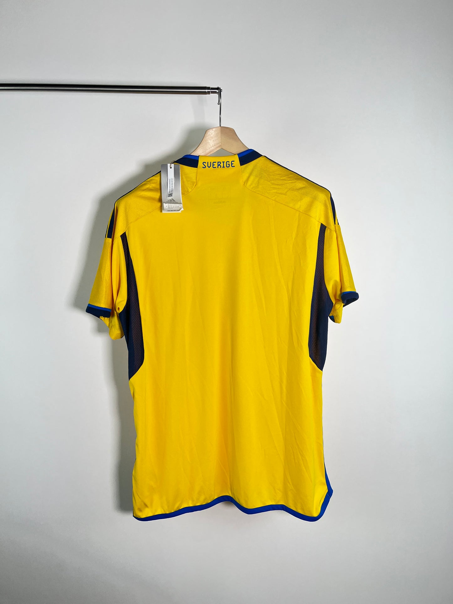 Jersey Suecia Local 2022 2024 *C/Etiqueta* (XL)