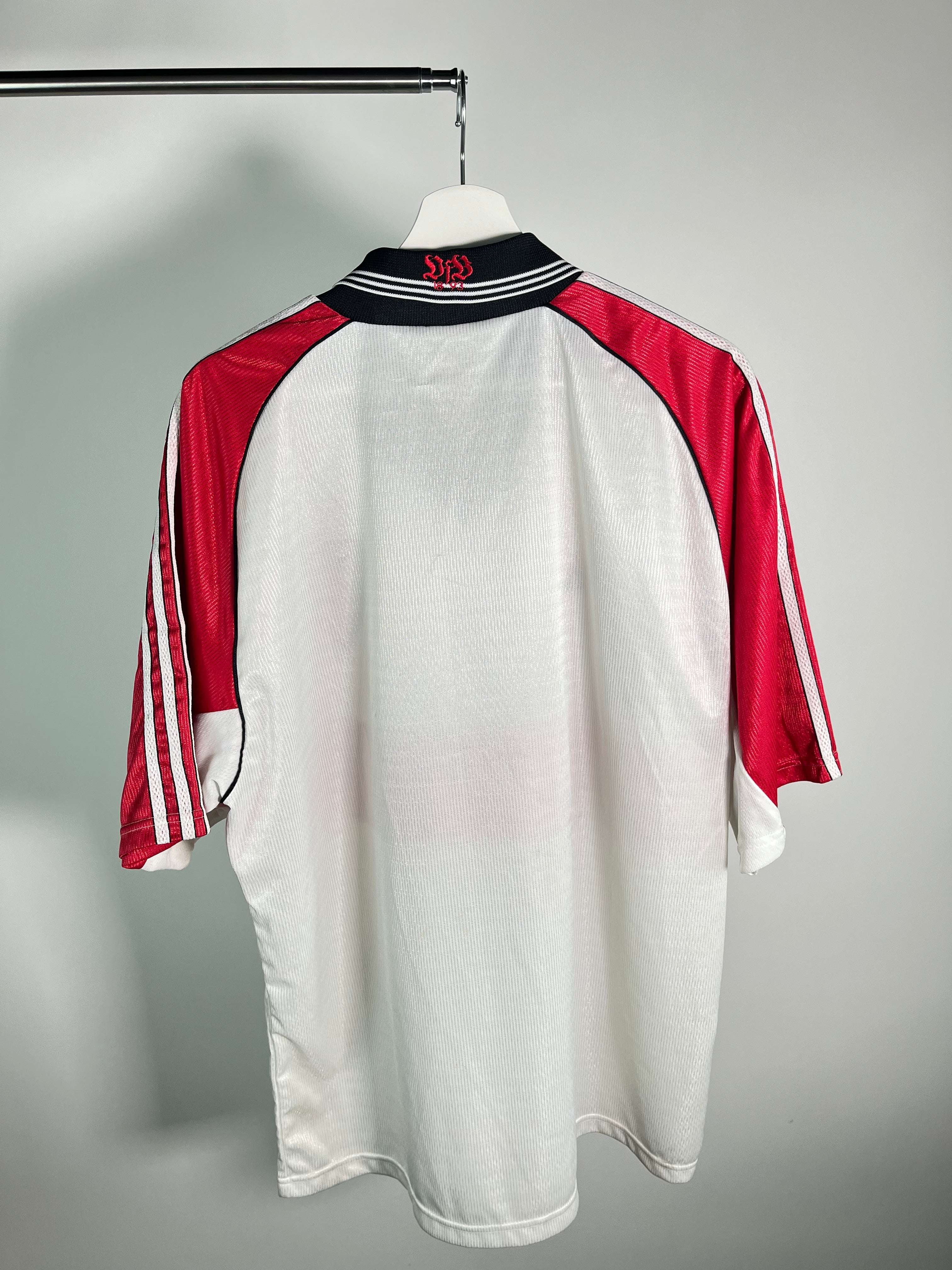 Jersey Stuttgart Local 1998 1999 *C/Etiquetas* (XL)