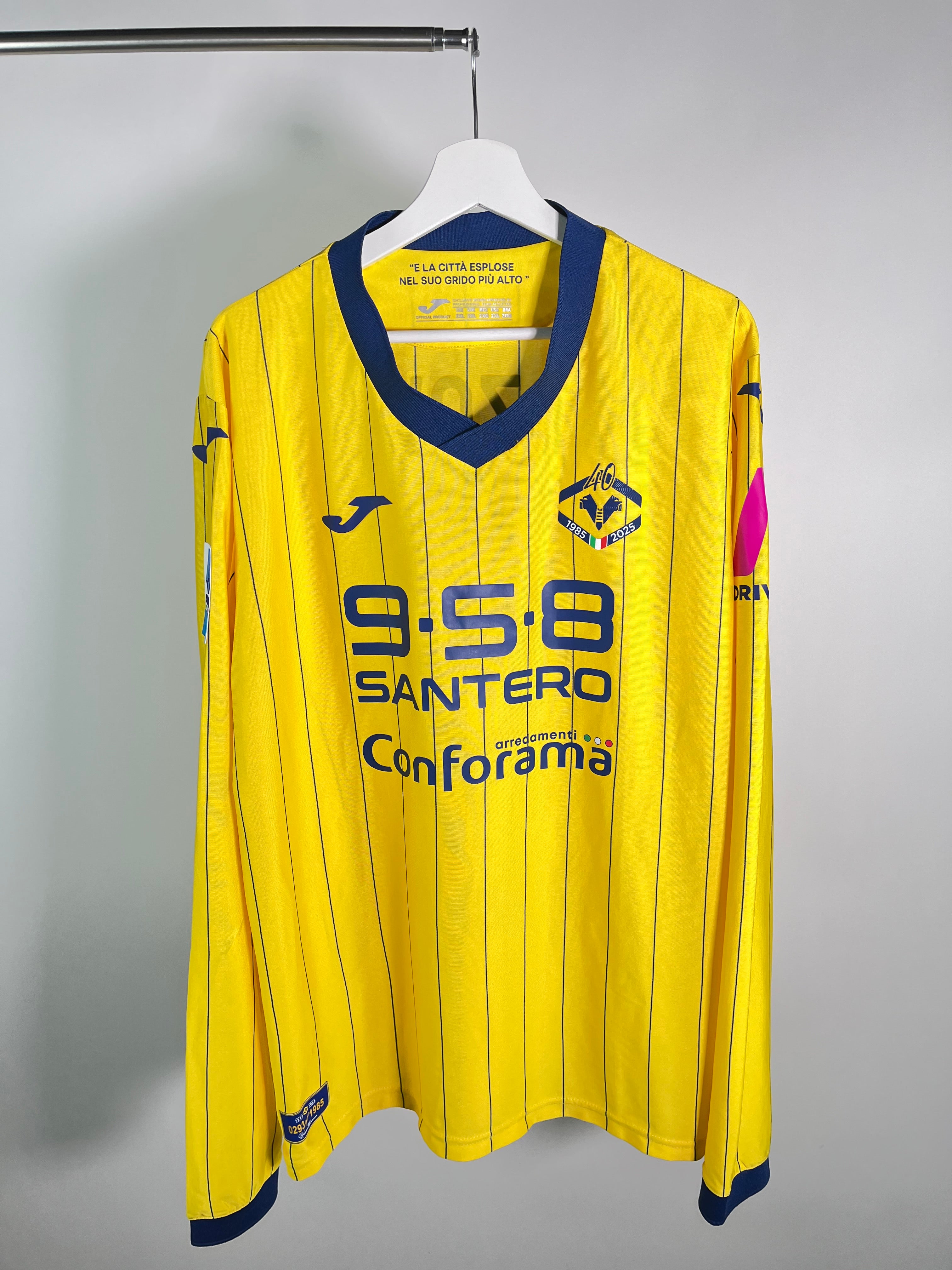 Jersey Hellas Verona Cuarta 2024 2025 Versión Jugador Darko Lazovic *Incluye Caja* (XXL)