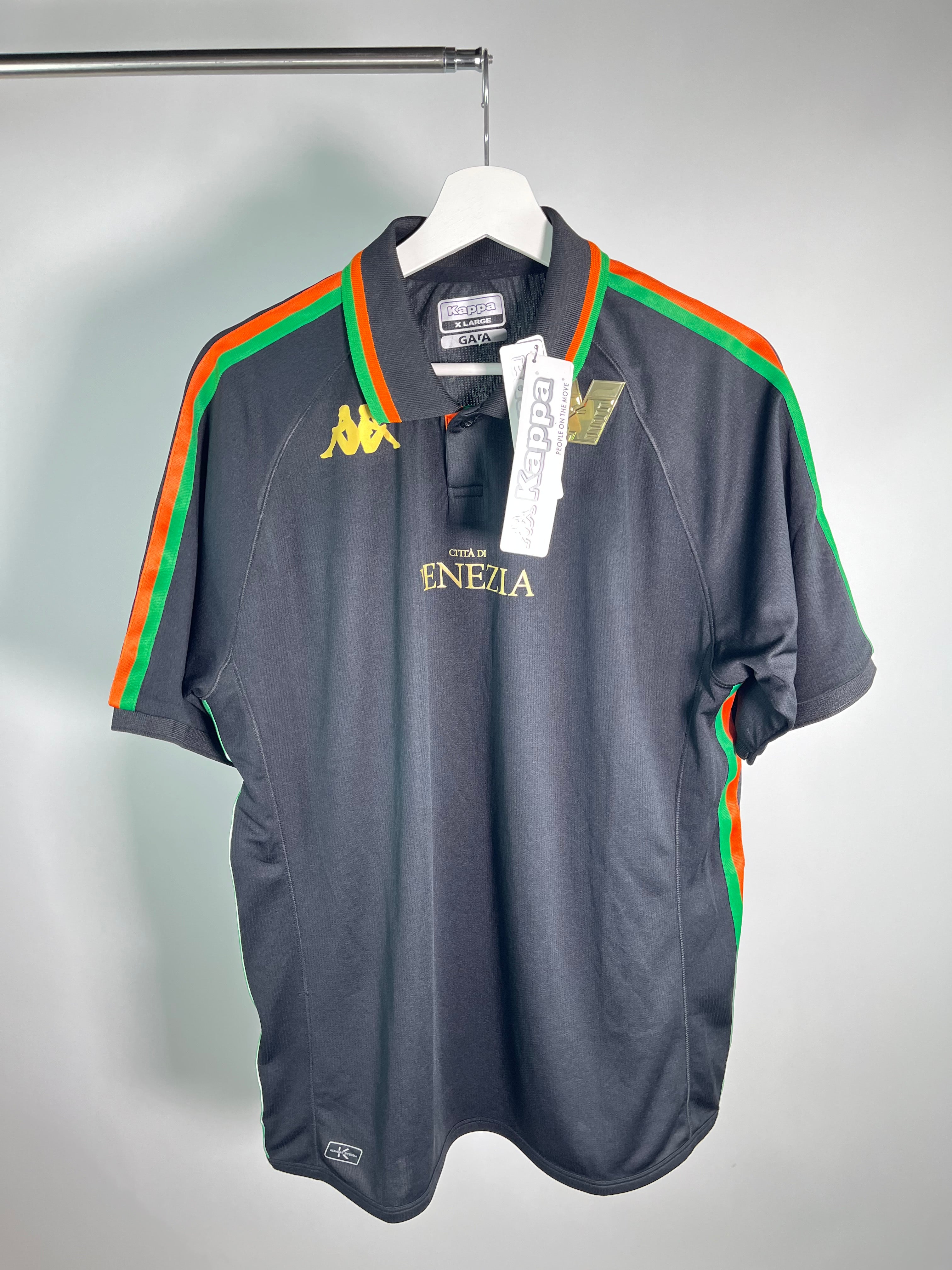 Jersey Venezia Local 2022 2023 Versión Jugador *Kombat* *C/Etiquetas* (XL)