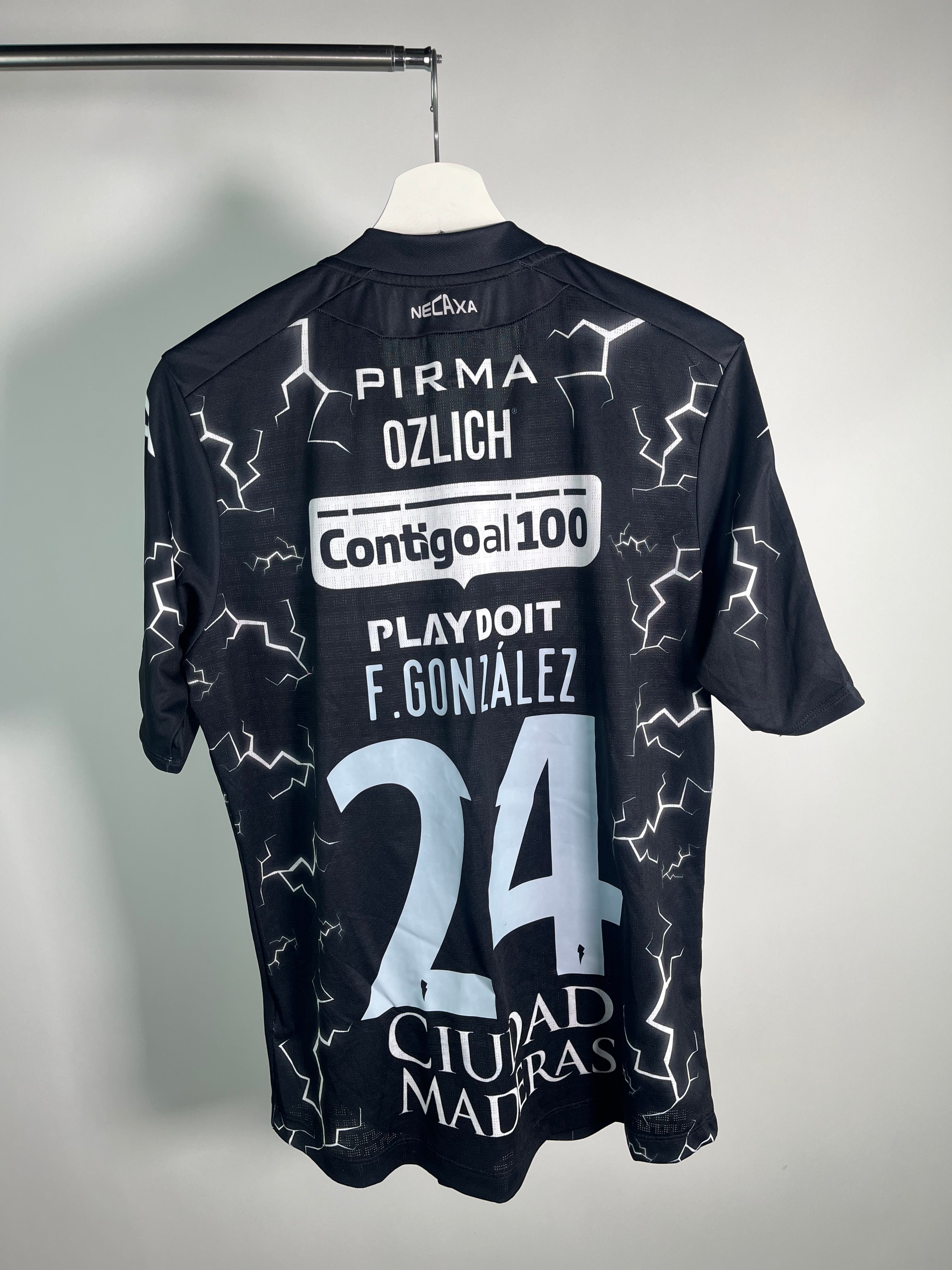Jersey Necaxa Visita 2021 2022 Utilería Fernando González (M)