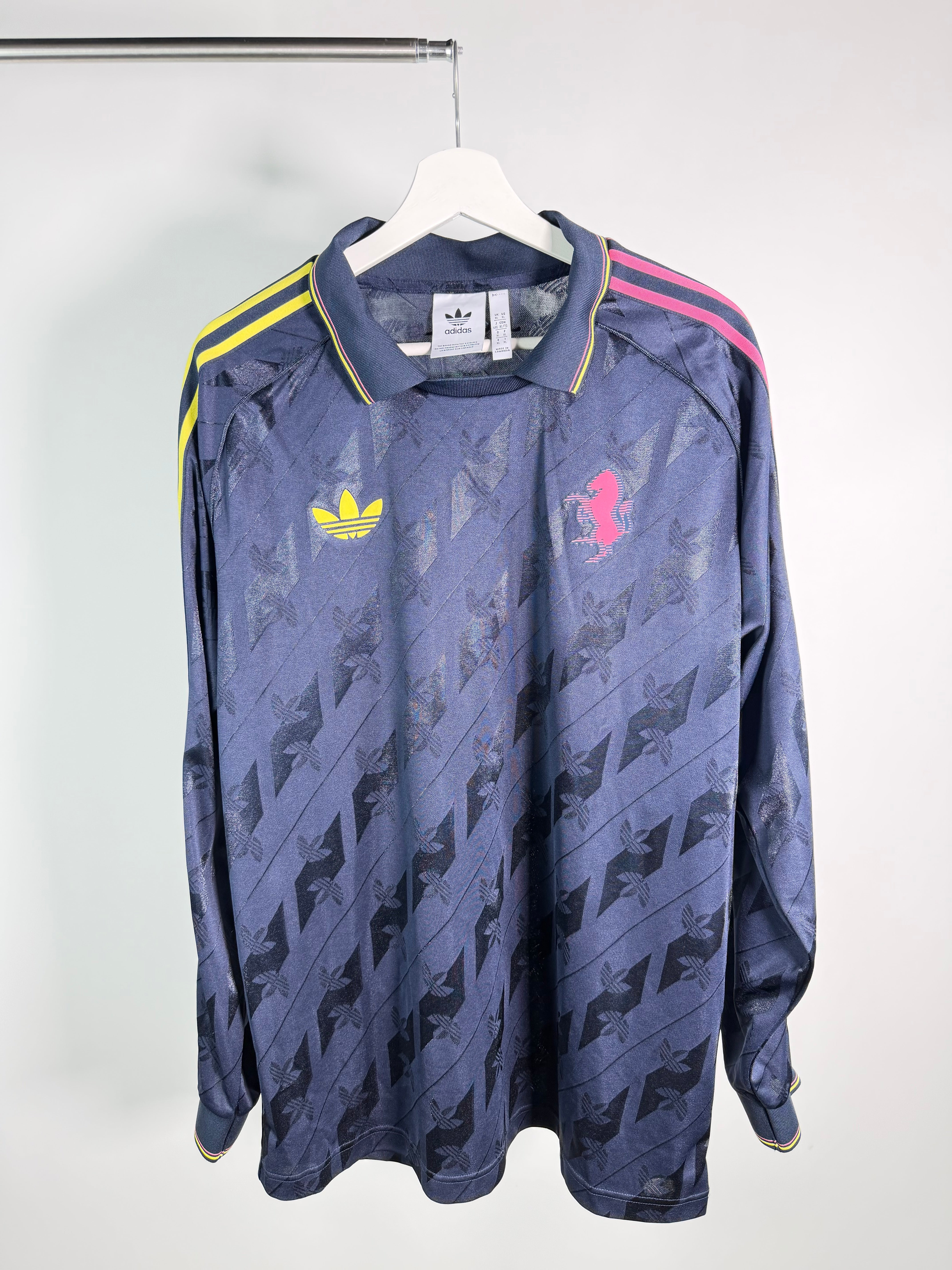 Jersey Juventus Especial 2024 2025 Manga Larga (XL)