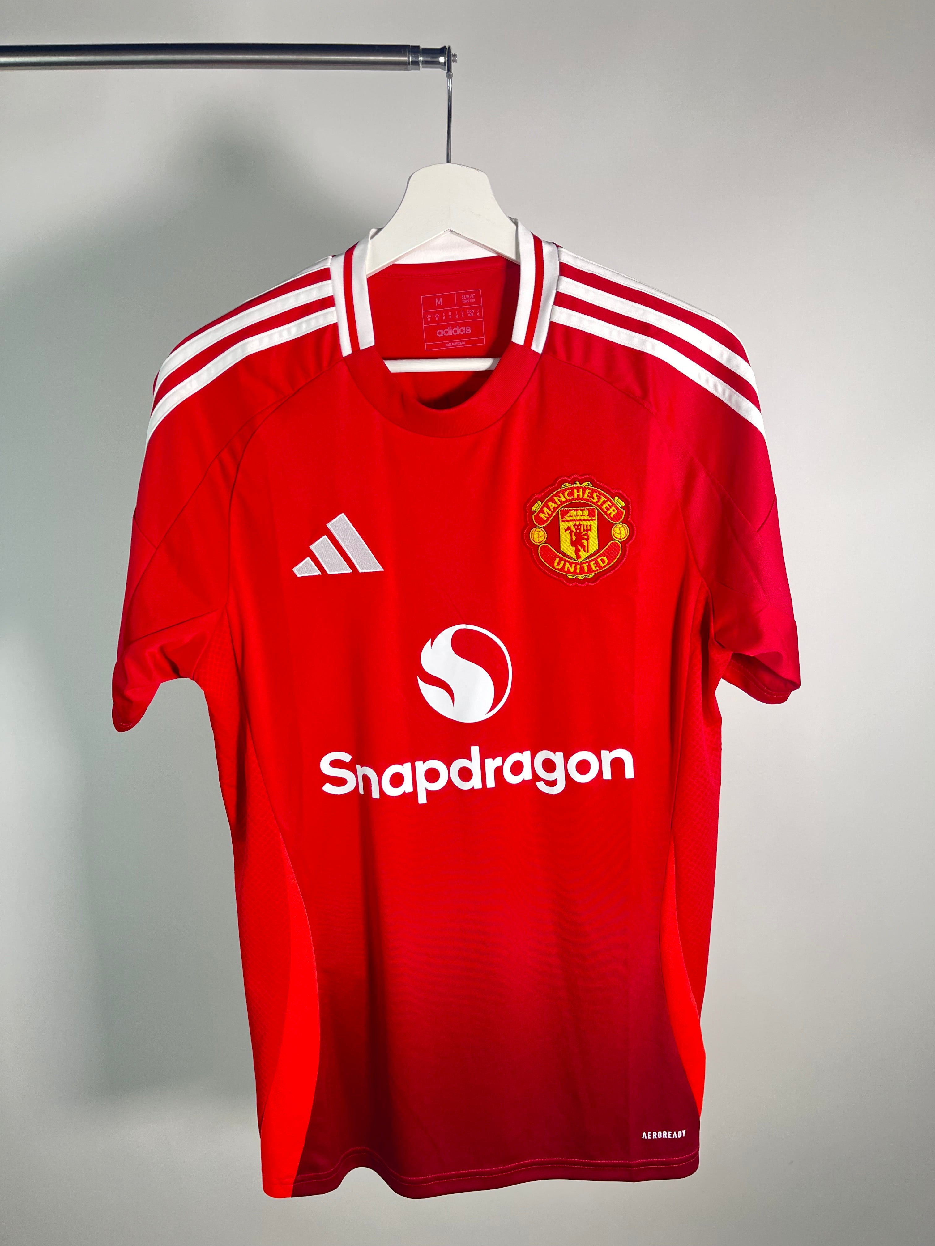 Jersey Manchester United Local 2024 2025 *C/Etiquetas* Casemiro (M)