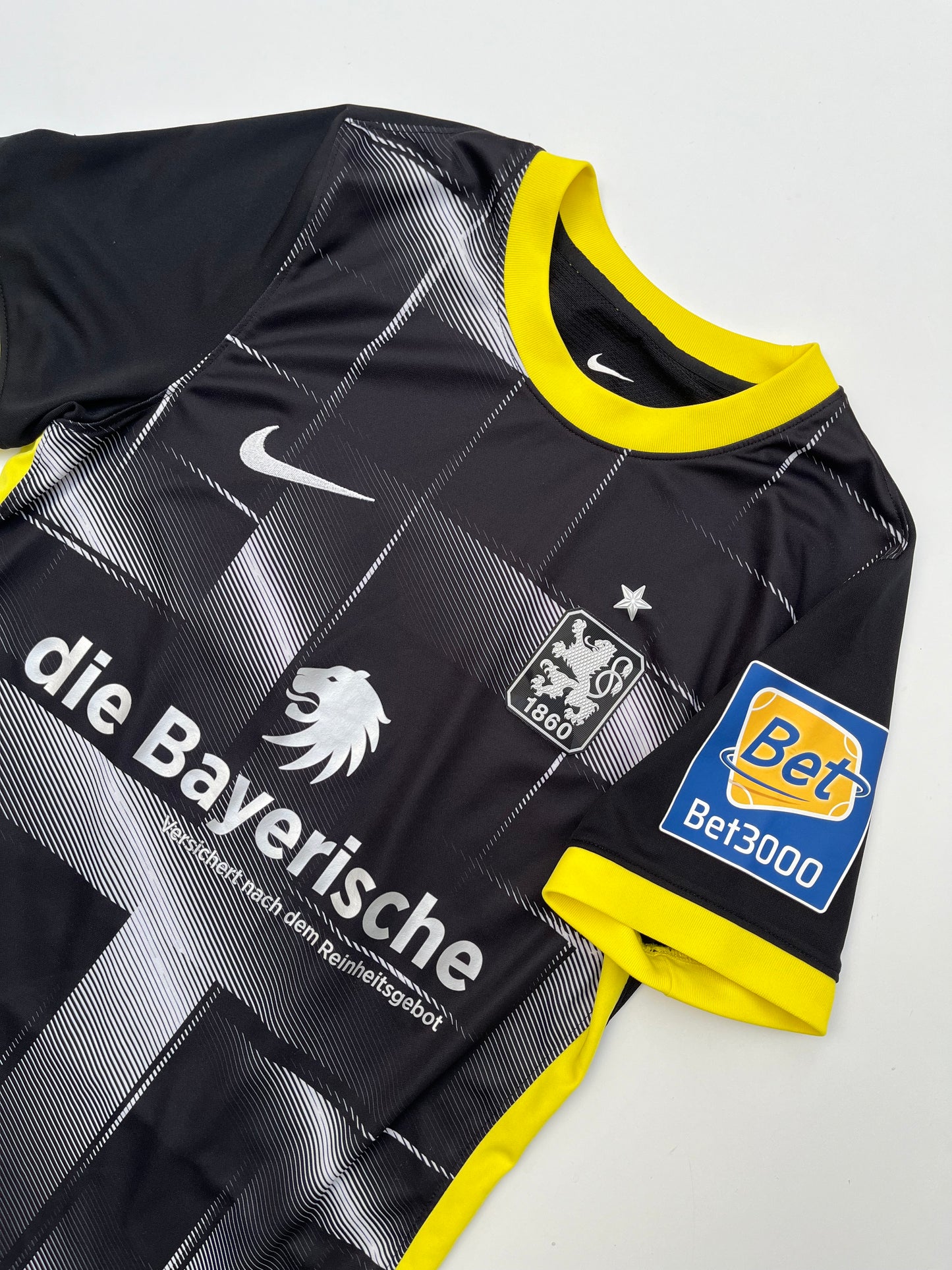 Jersey TSV 1860 Munich Visita 2022 2023 (S)