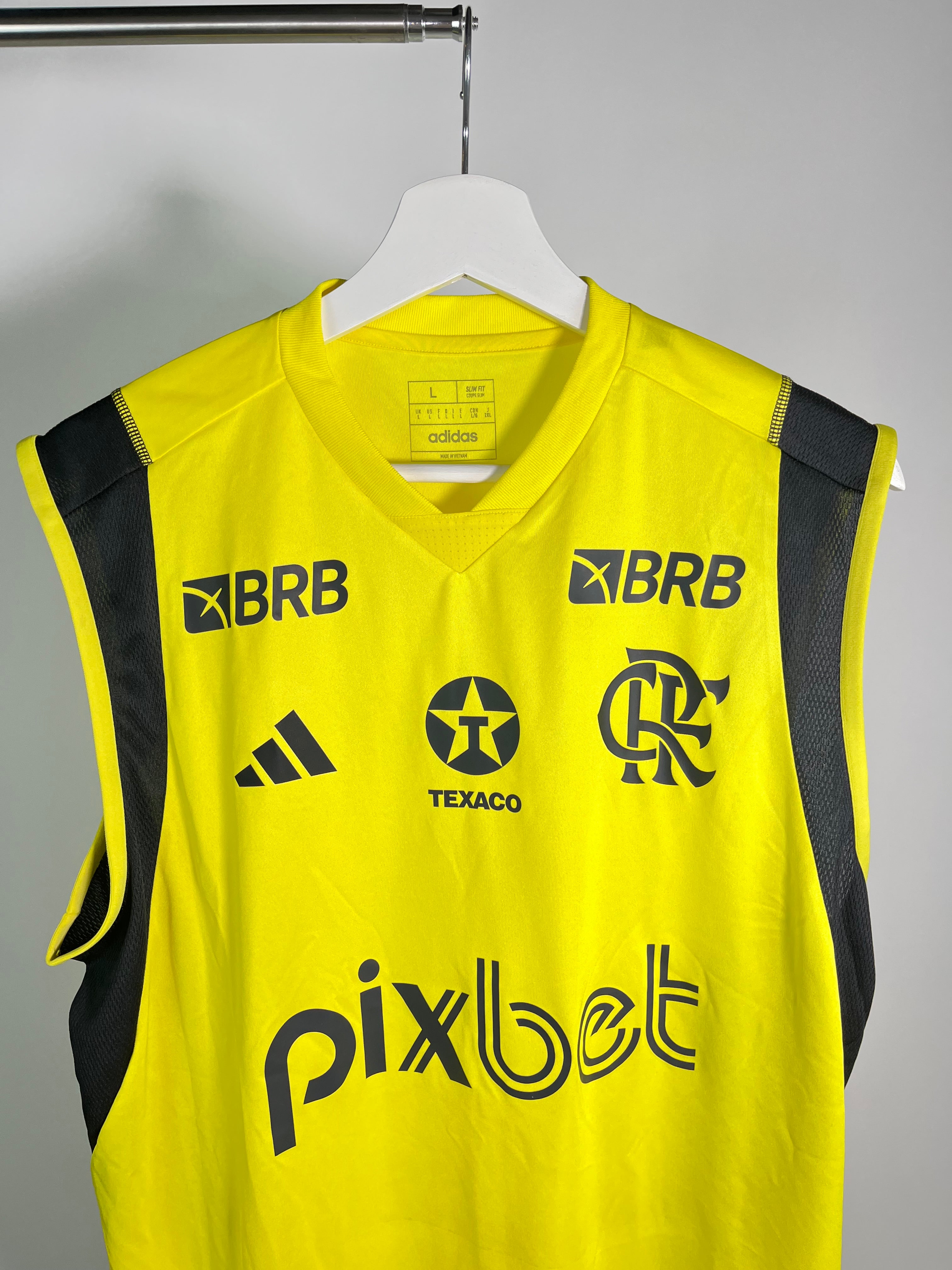 Jersey Flamengo Entrenamiento 2023 2024 *Sin Mangas* Utileria (L)