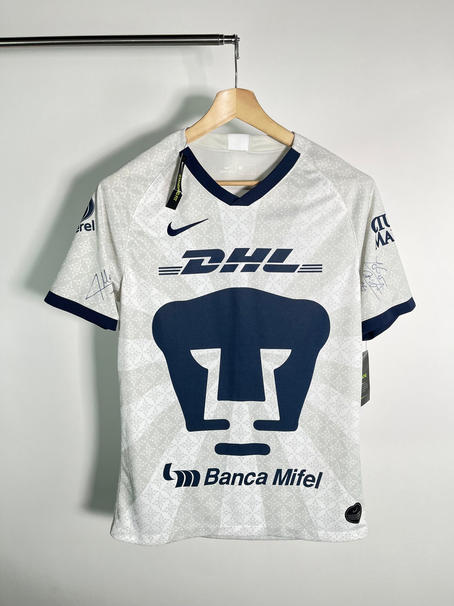 Jersey Pumas Local 2019 2020 *C/Etiquetas* Autografiada (M)