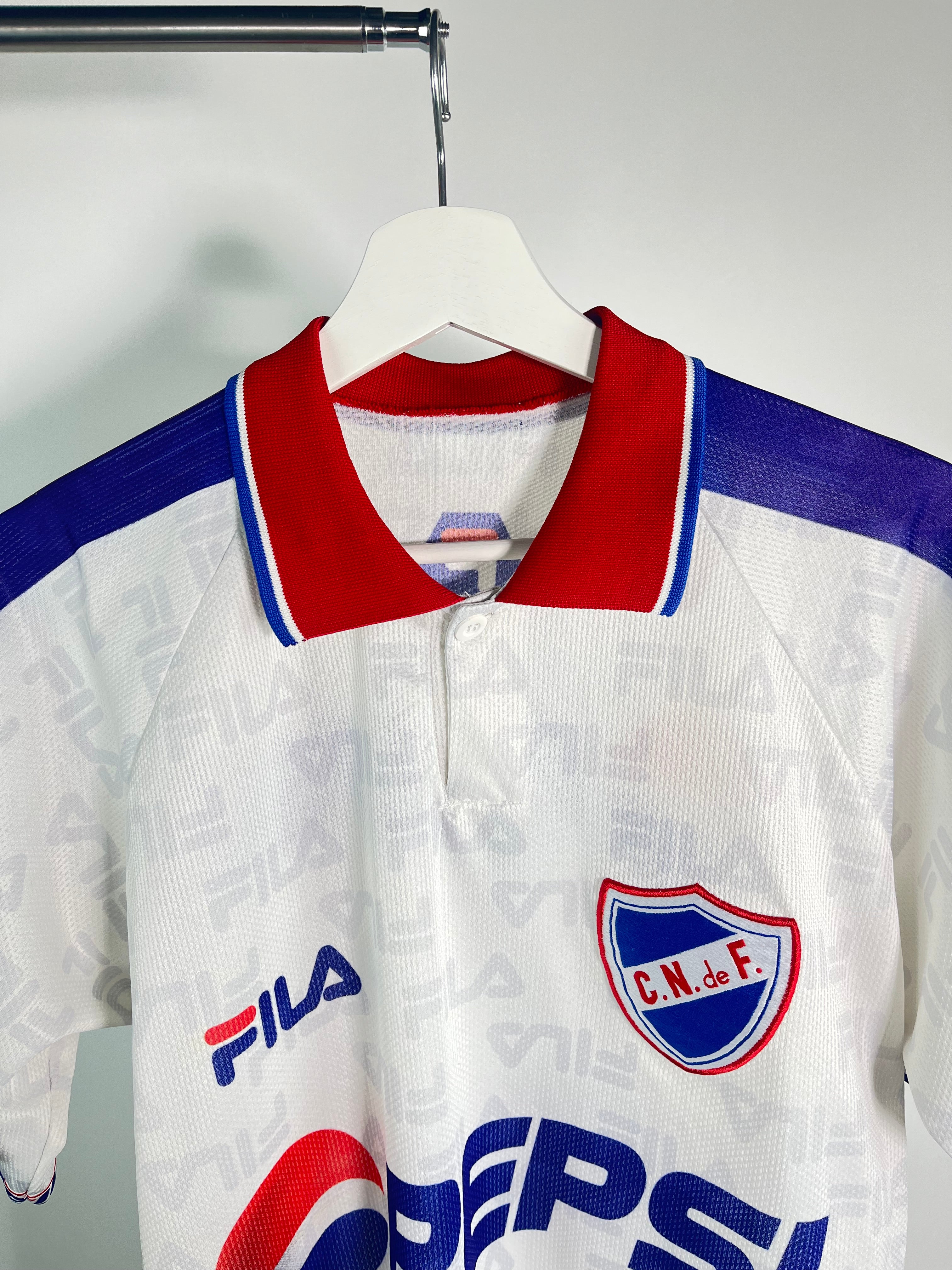 Jersey Club Nacional Local 2000 2001 (M)
