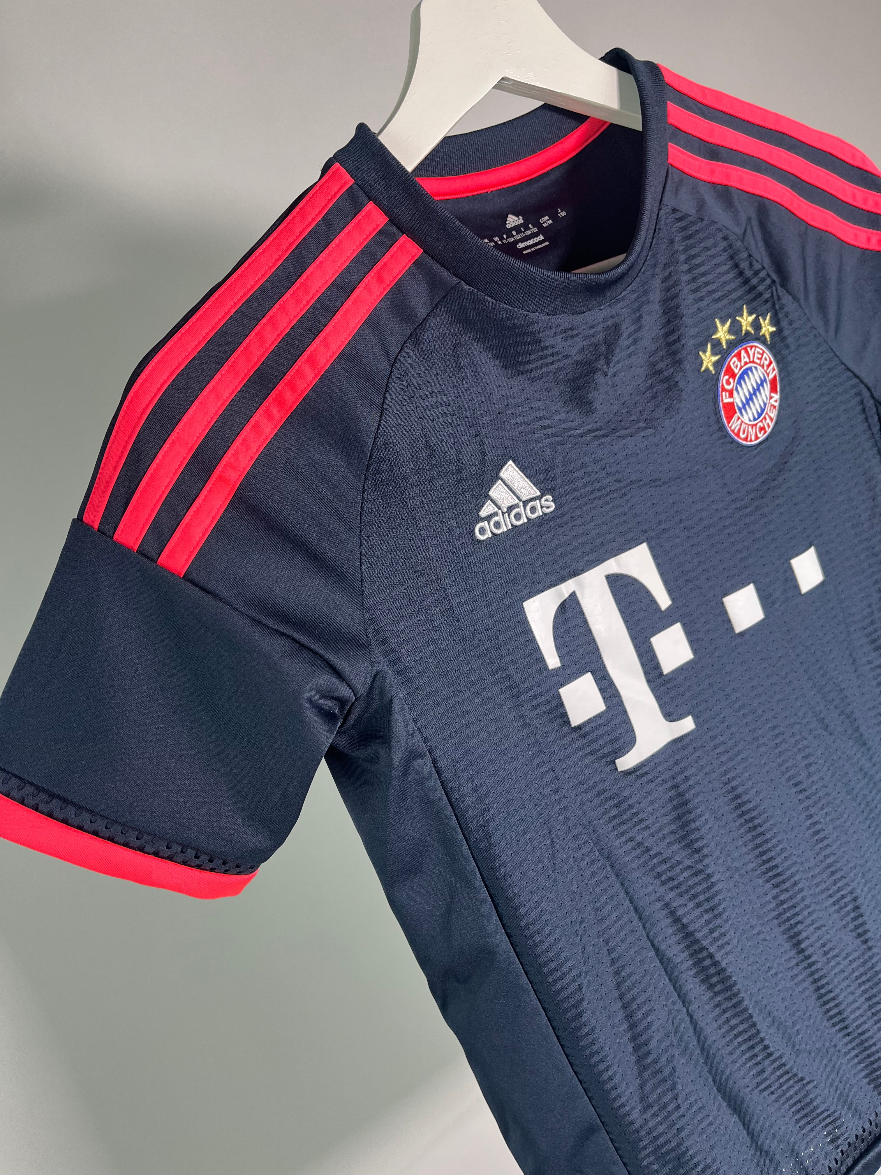 Jersey Bayern Munich Tercera 2015 2016 (M Niño)