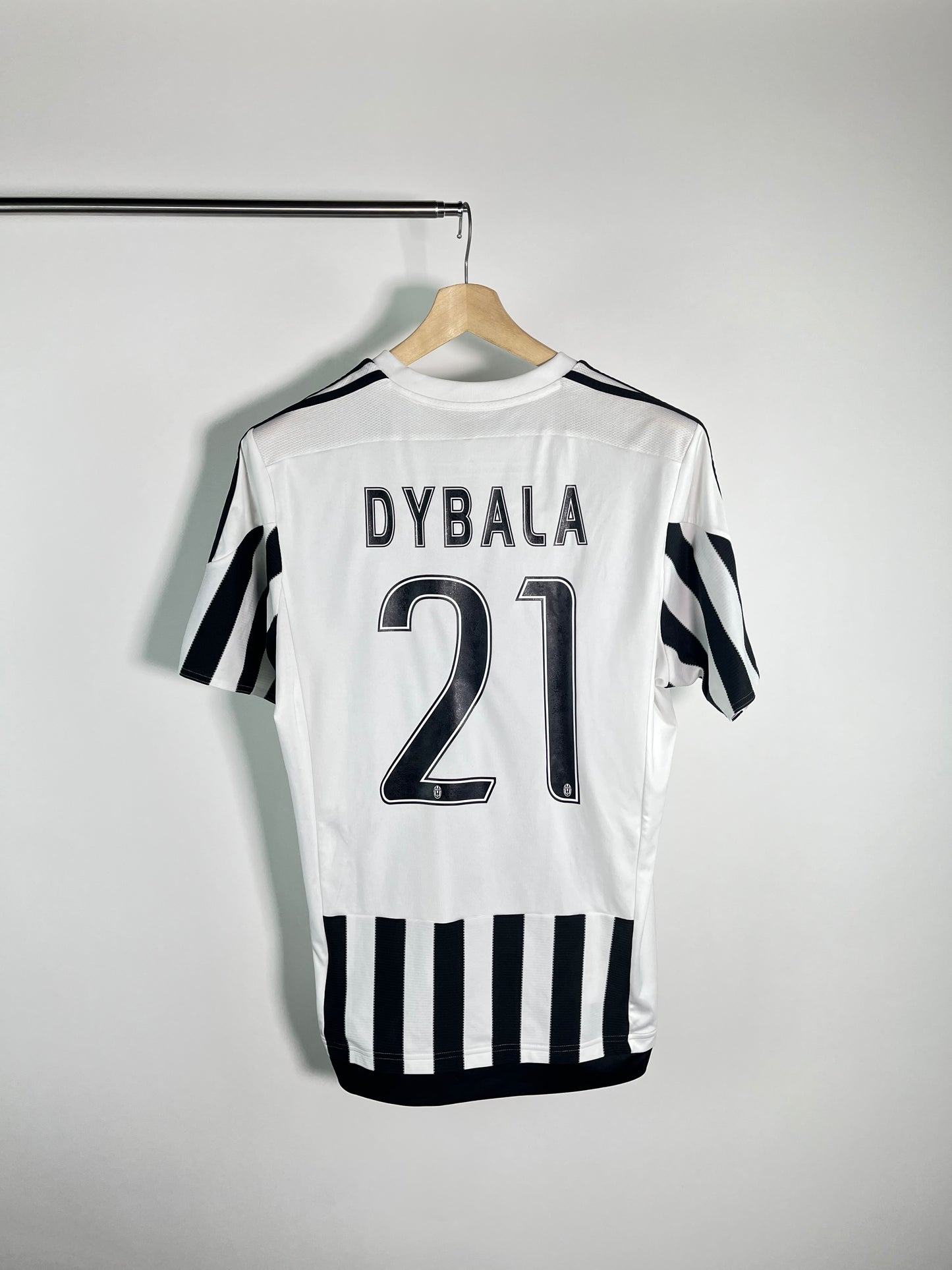 Jersey Juventus Local 2015 2016 Paulo Dybala (L)