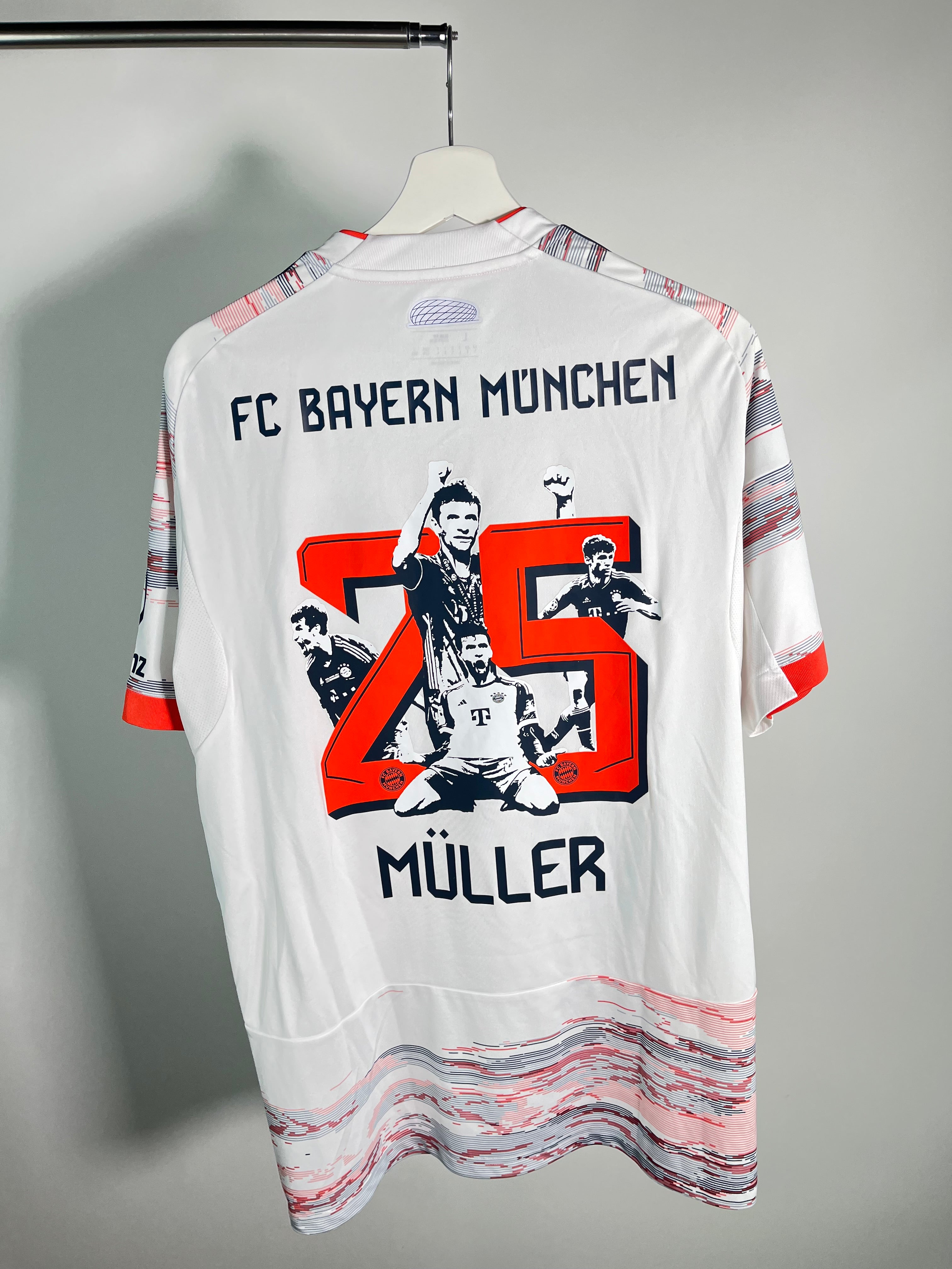 Jersey Bayern Munich Visita 2025 2026 Thomas Muller (L)