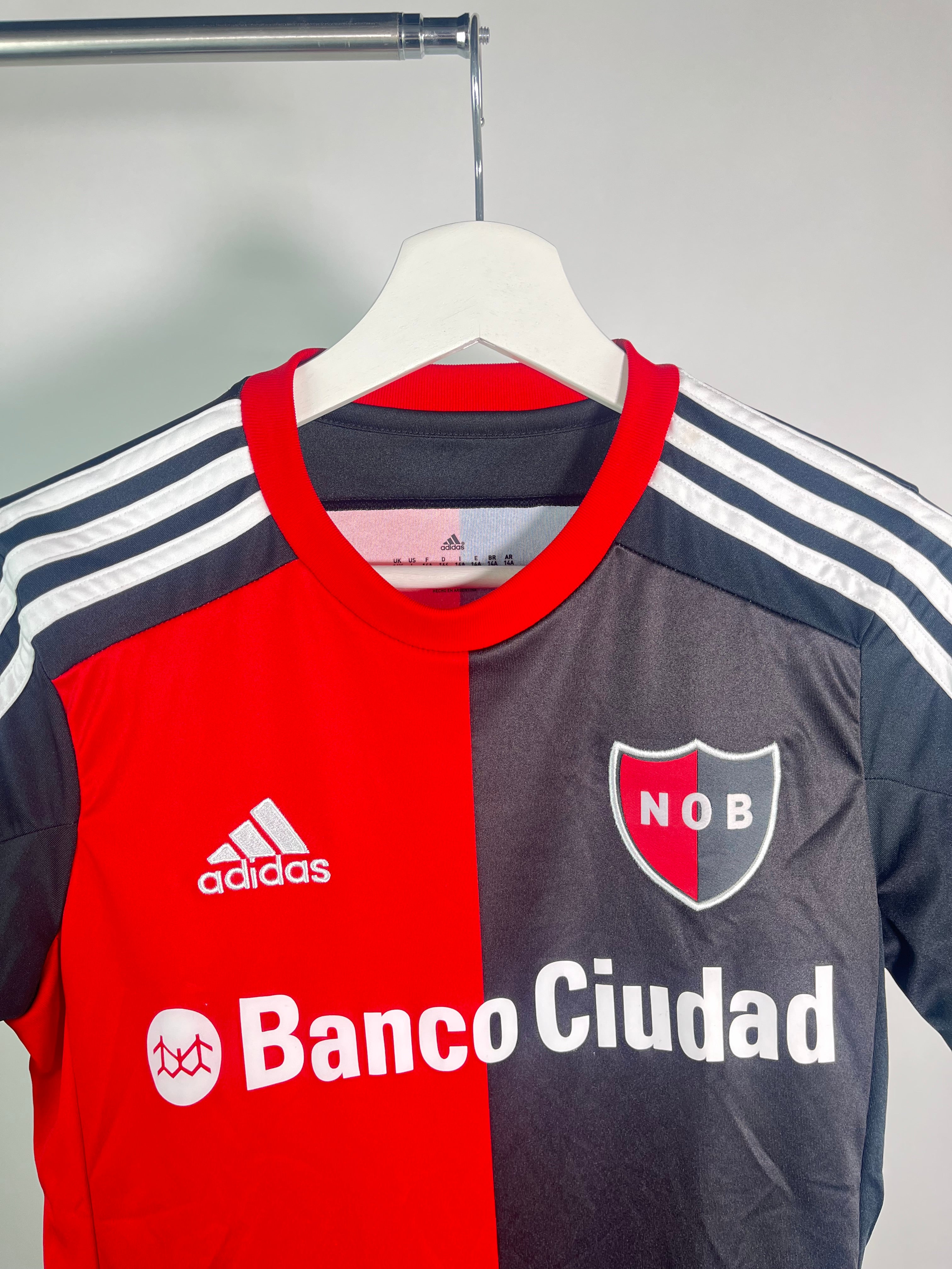 Jersey Newell´s Old Boys Local 2015 2016 (L Niño)
