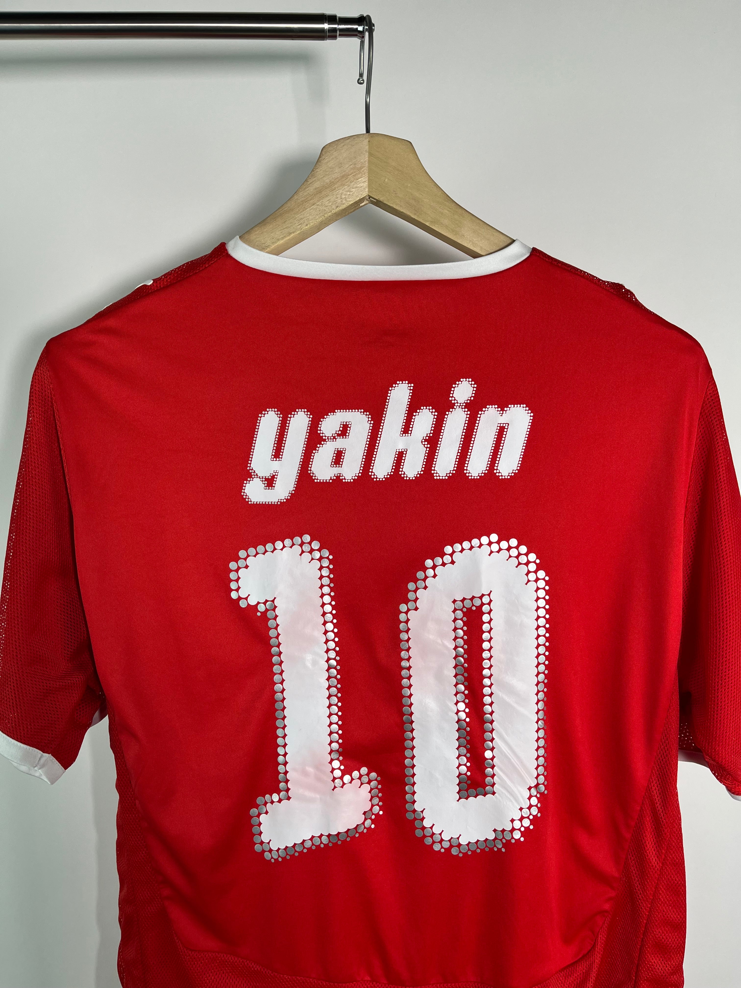 Jersey Suiza Local 2008 2010 Murat Yakın (L)