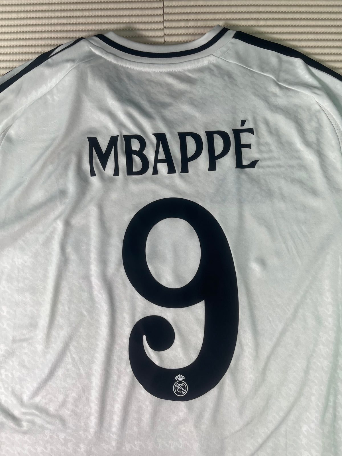 Jersey Real Madrid Local 2024 2025 Kylian Mbappé (XL)