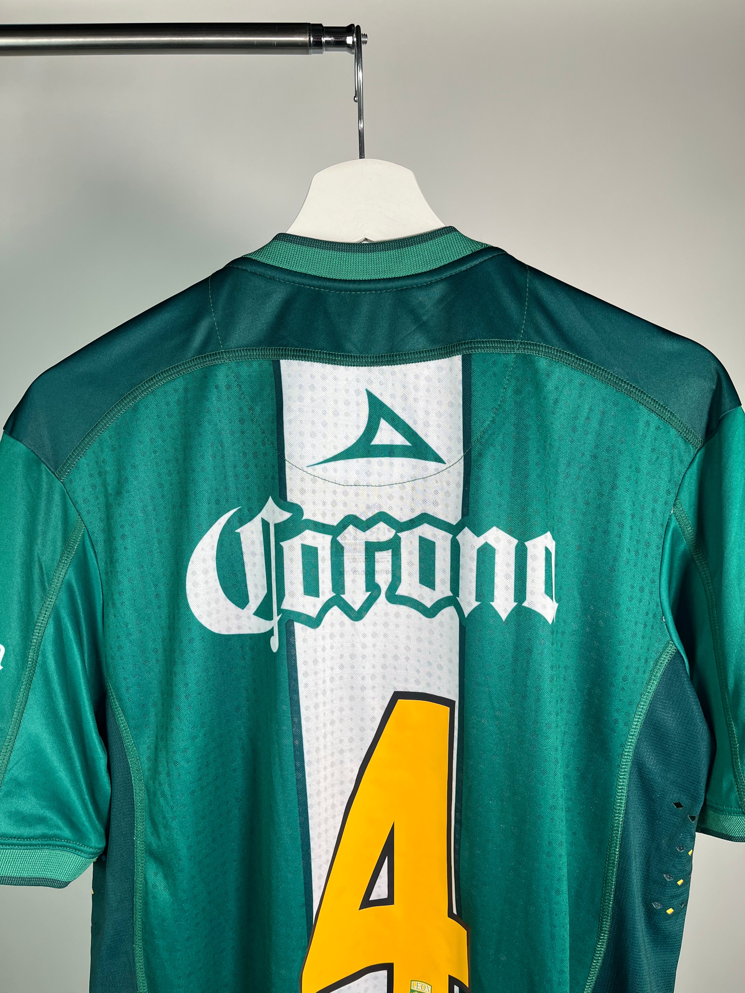 Jersey León Local 2013 2014 *Match Detail vs Club América* Rafael Márquez (L)