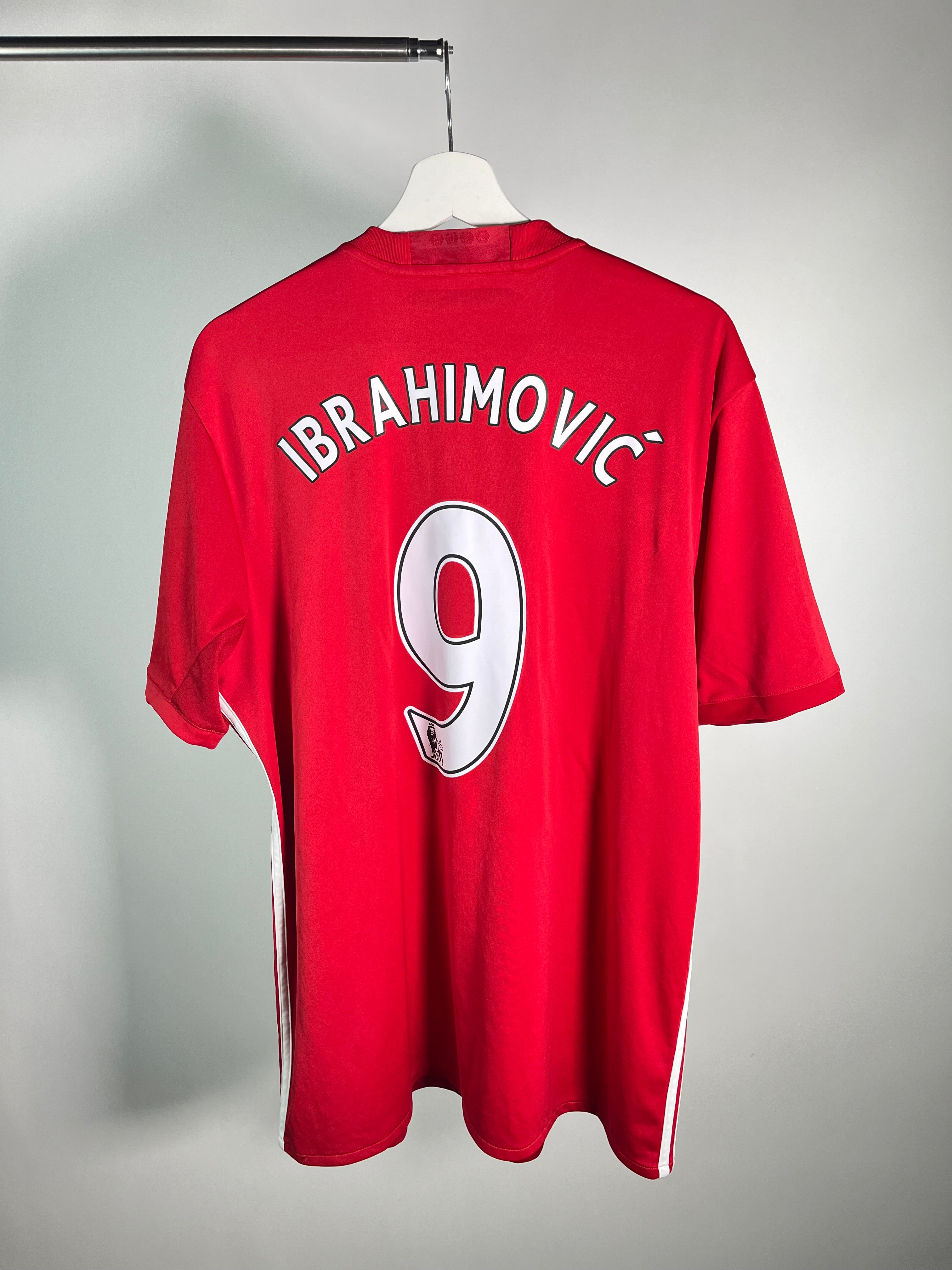 Jersey Manchester United Local 2016 2017 Zlatan Ibrahimovic (XL)
