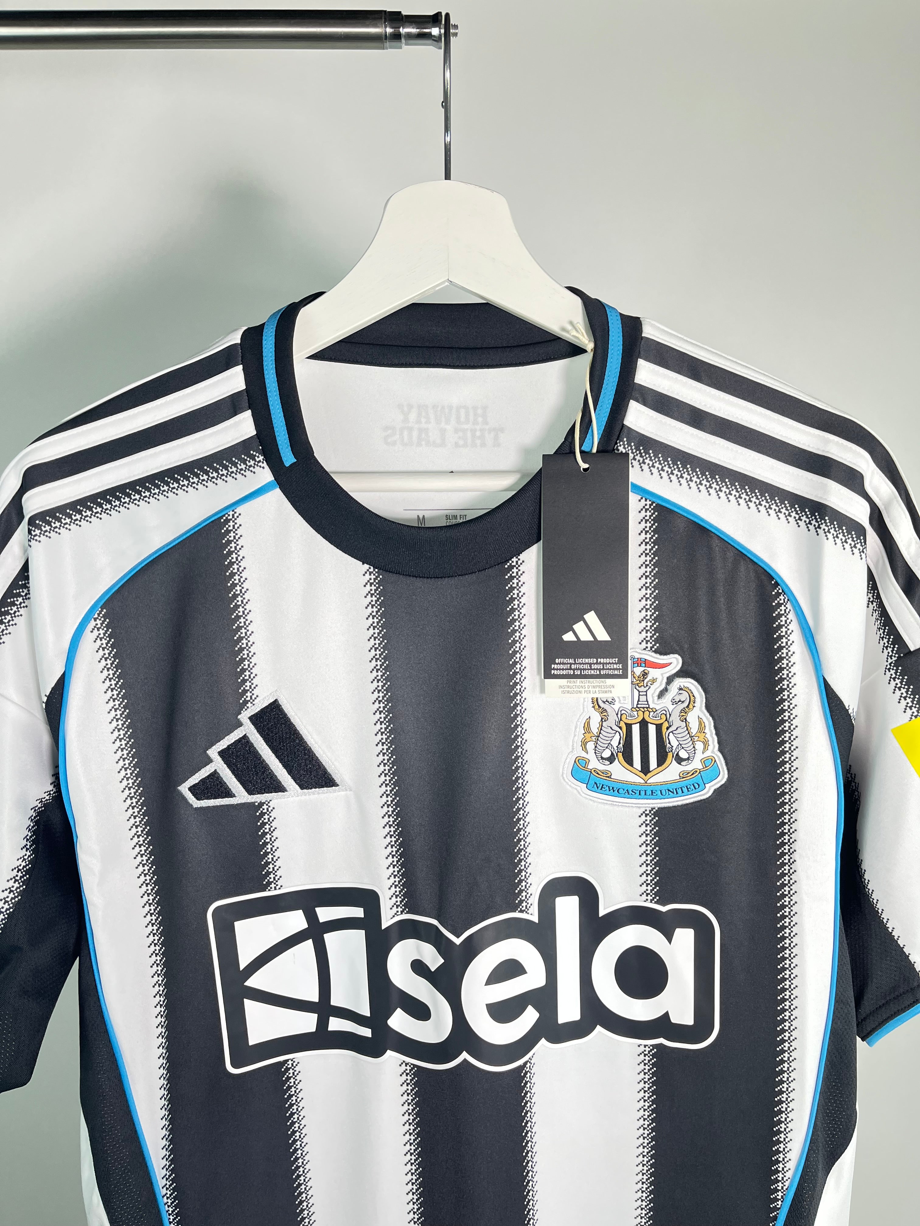 Jersey Newcastle Local 2025 2026 *C/Etiquetas* (M)