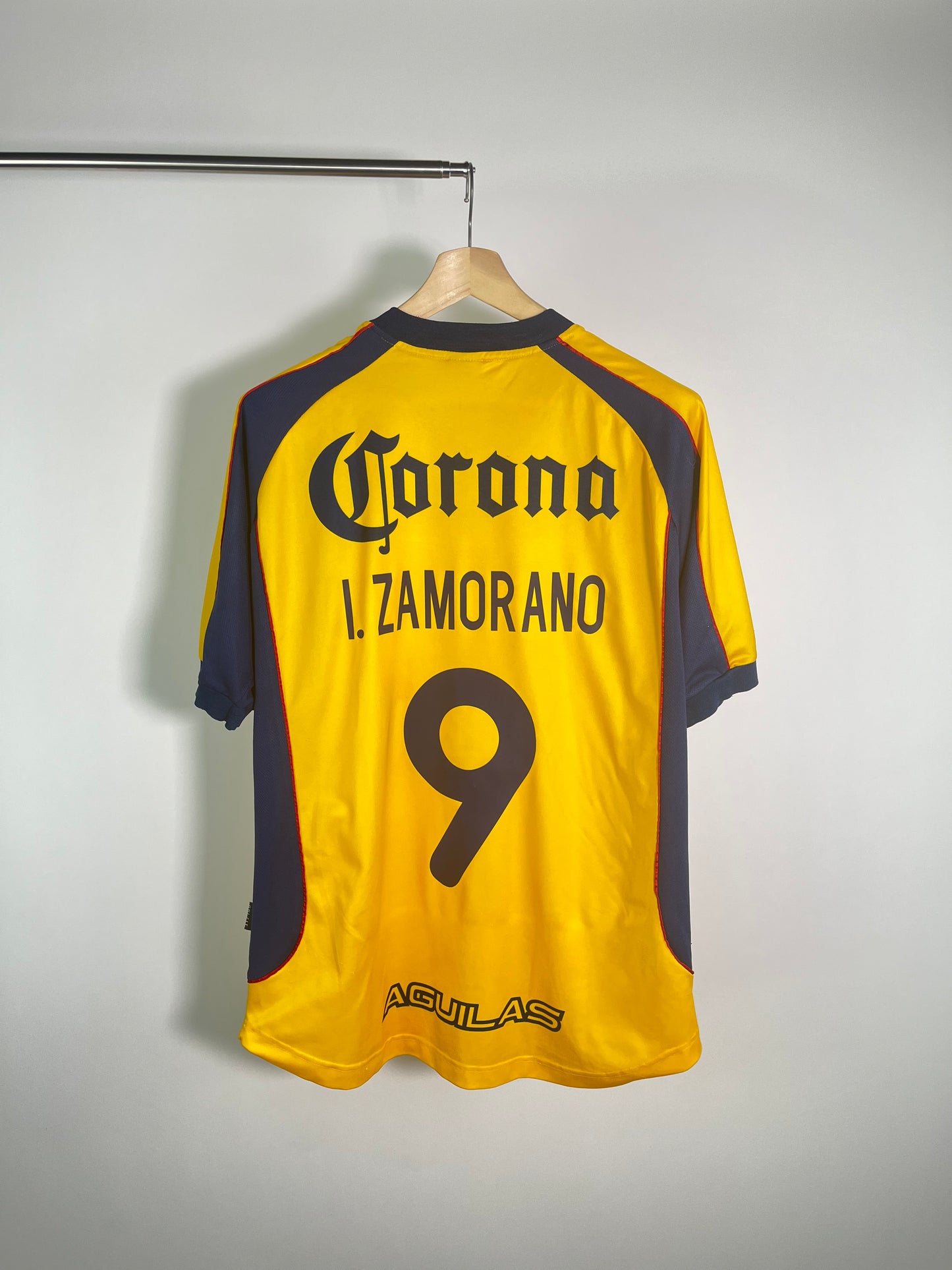 Jersey Club America Local 2001 2002 Iván “Bam-Bam” Zamorano (L)