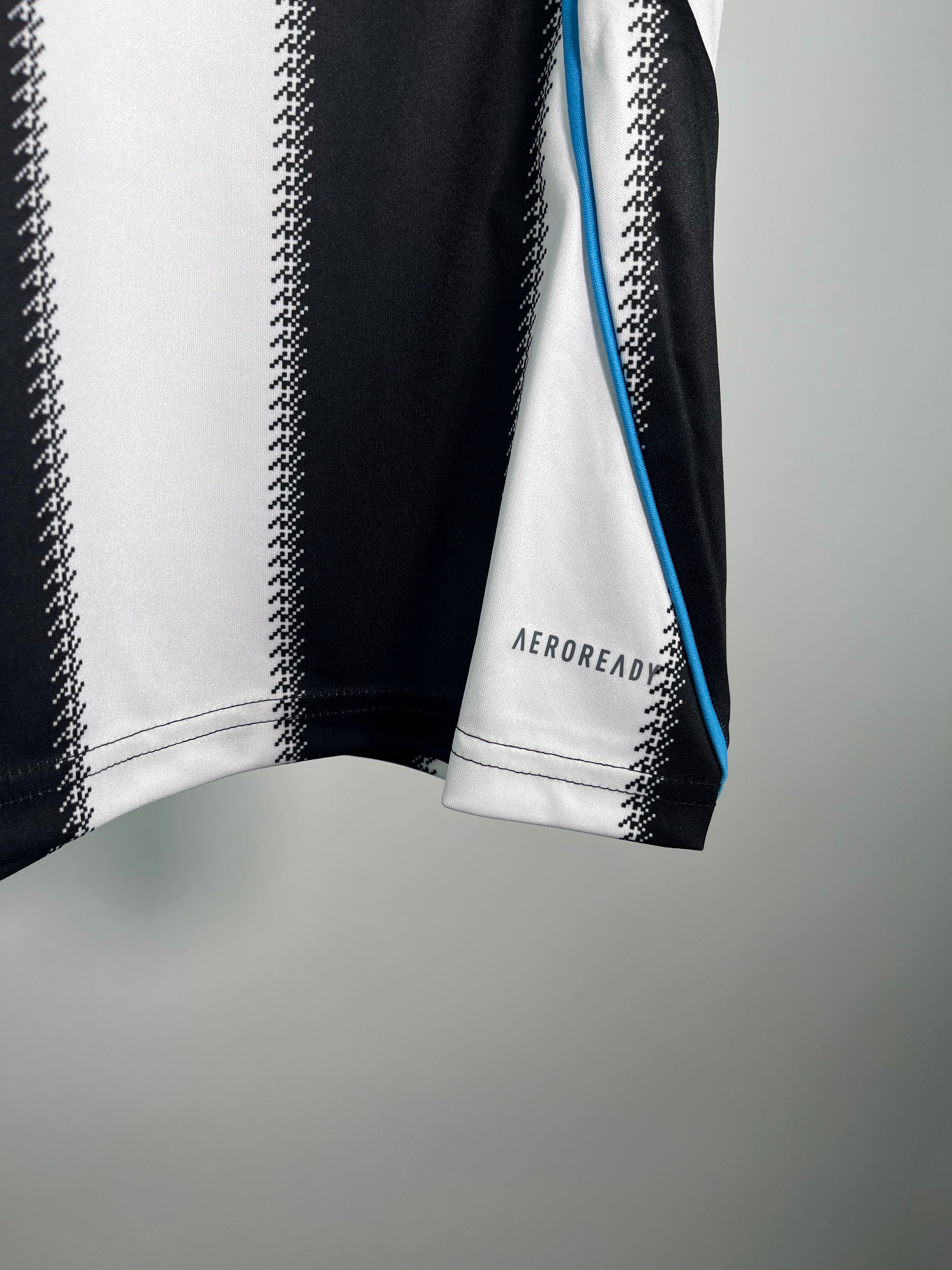Jersey Newcastle Local 2025 2026 *C/Etiquetas* (M)