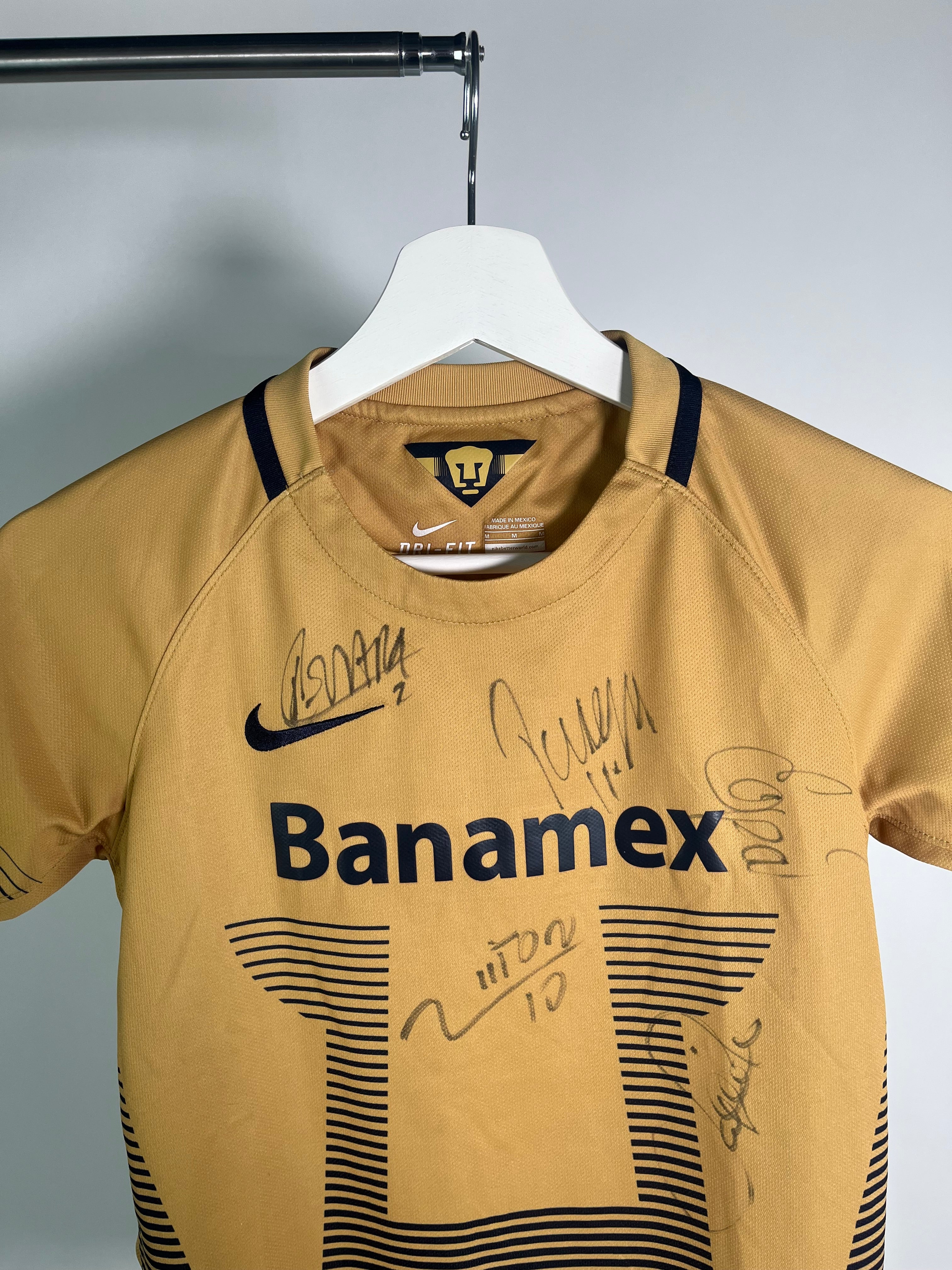 Jersey Pumas Local 2015 2016 Autografiado (M Niño)