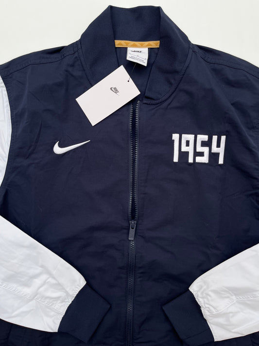 Chamarra Pumas 2024 2025 *C/Etiquetas* Incluye Llavero Edición Especial (M)