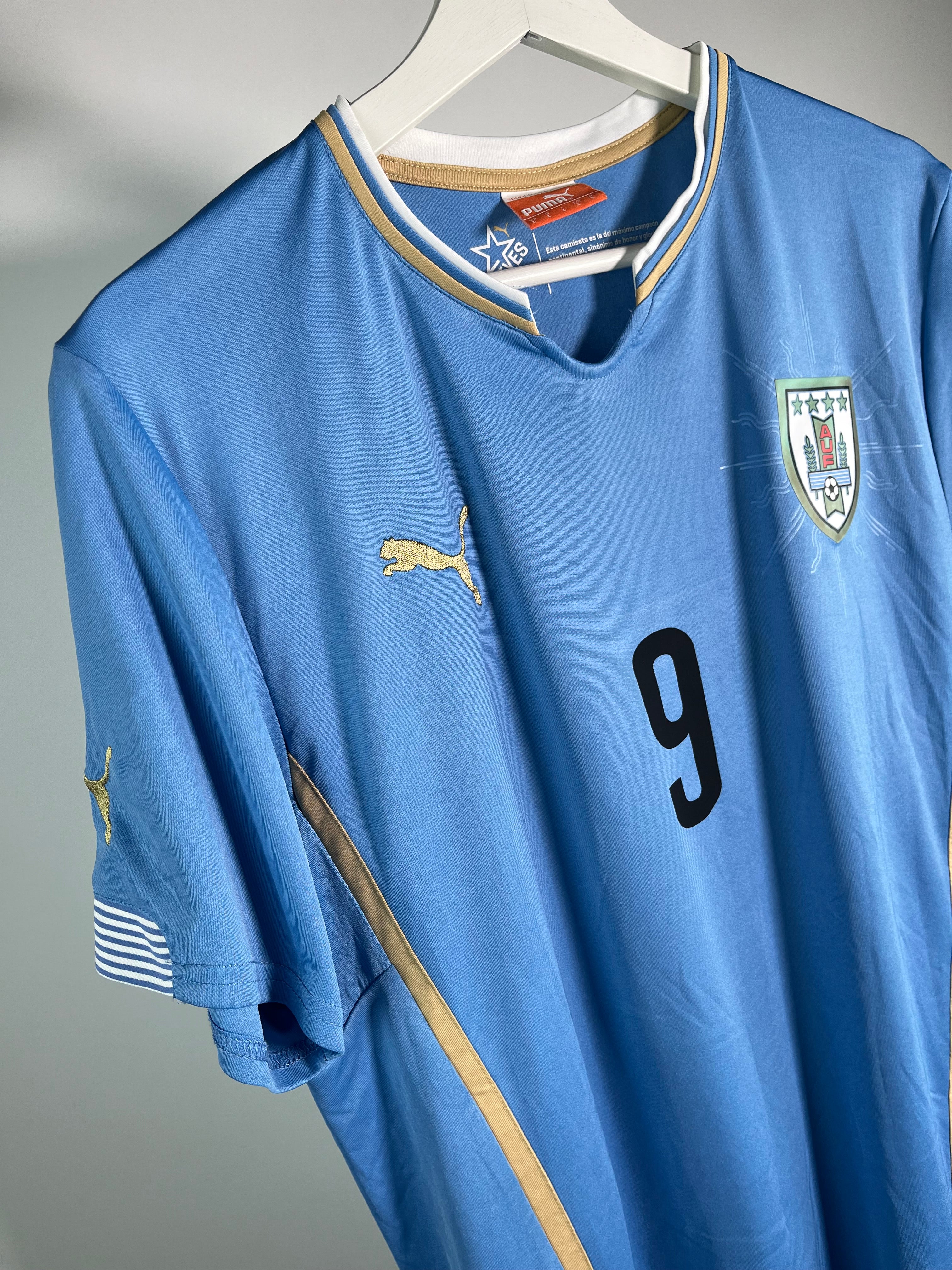 Jersey Uruguay Local 2014 2016 Luis Suárez (L)