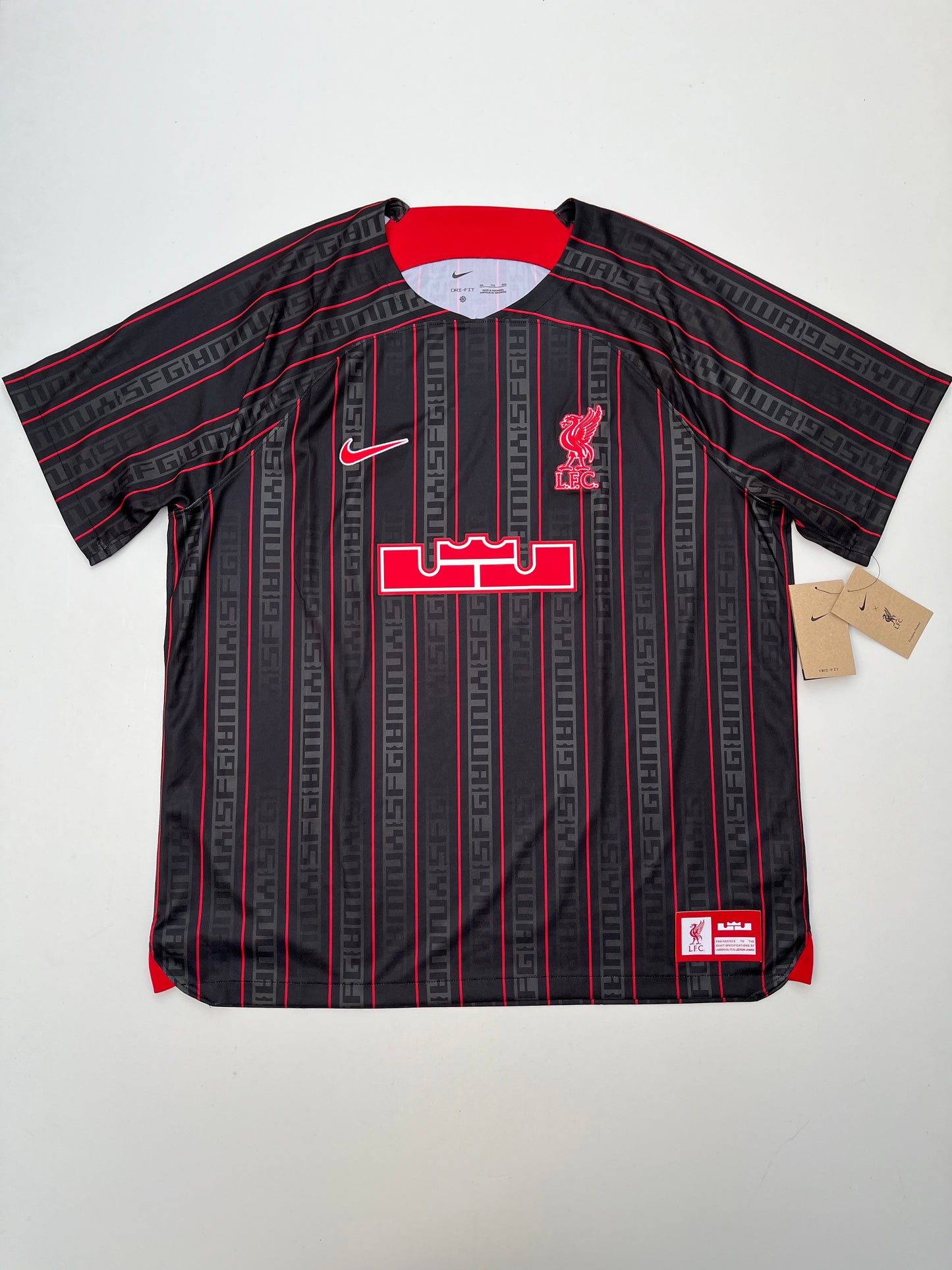 Jersey Liverpool Colaboración Lebron James 2023 (XXL)