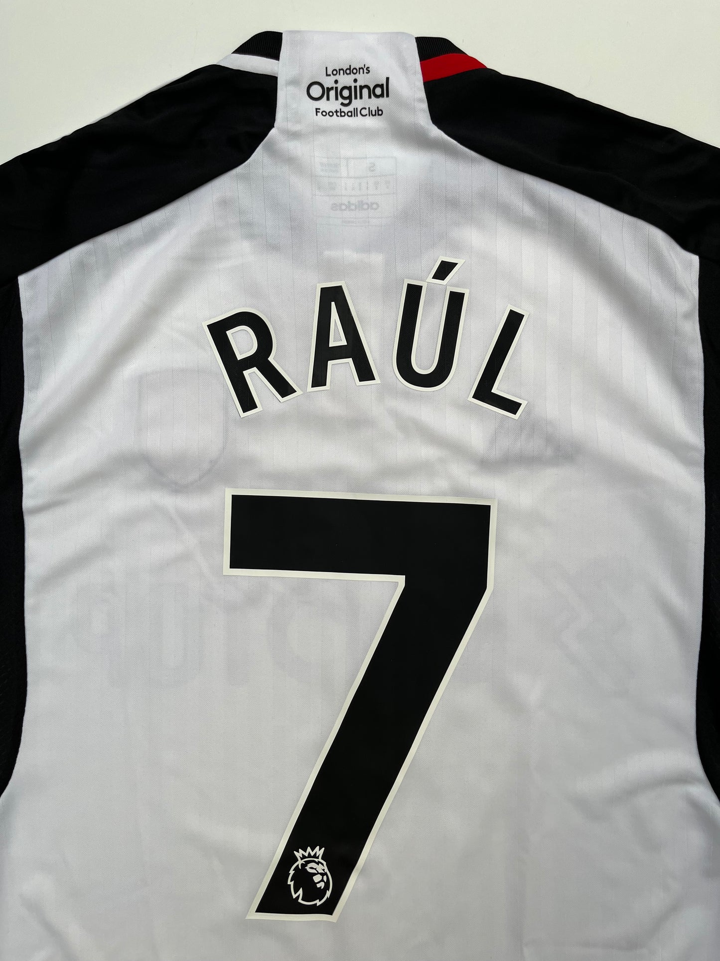 Jersey Fulham Local 2023 2024 Raúl Jiménez (S)