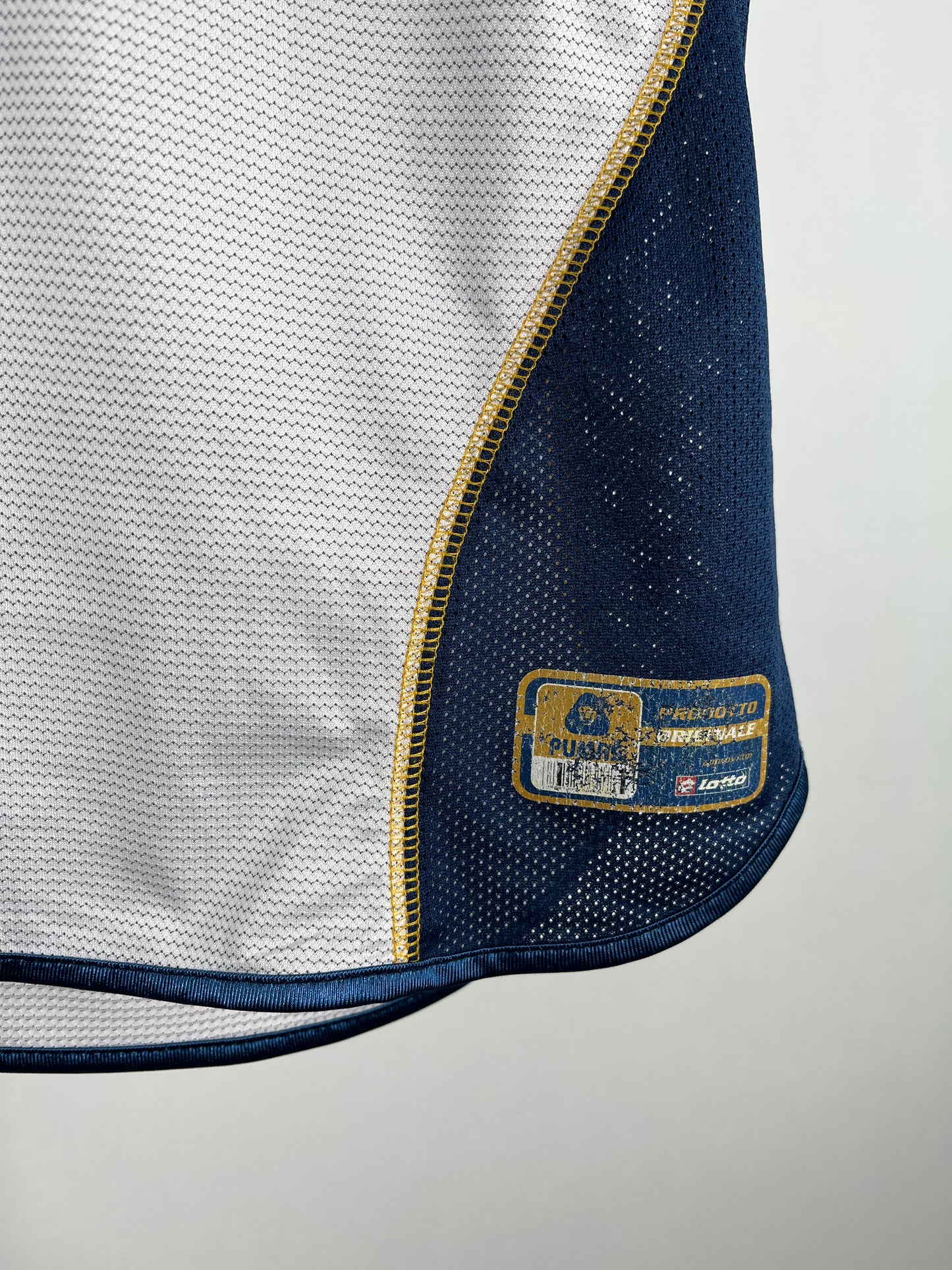 Jersey Pumas Local 2004 2005 Darío Verón (L)