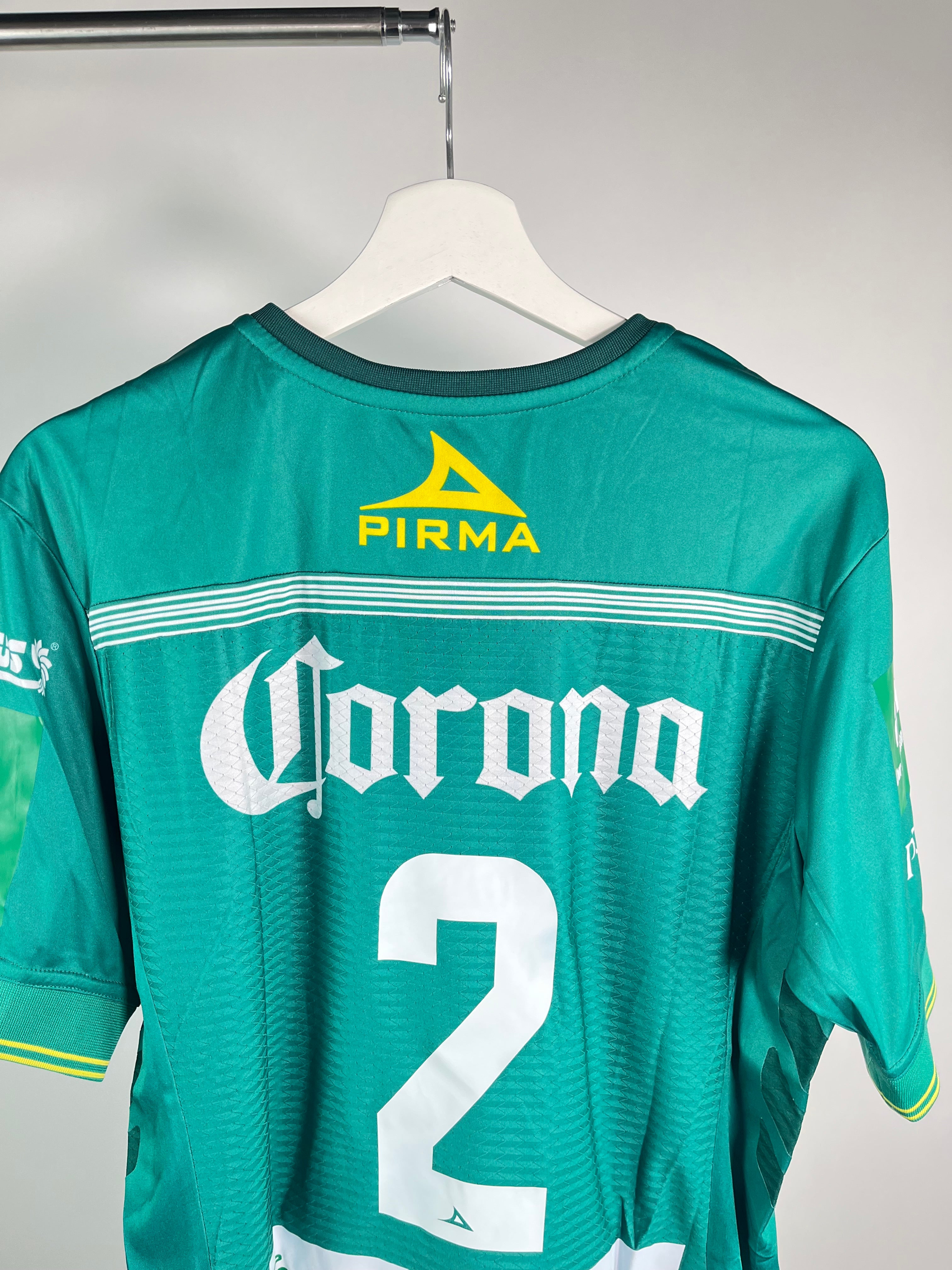 Jersey León Local 2015 2016 Match Worn Efraín "Chispa" Velarde (M)