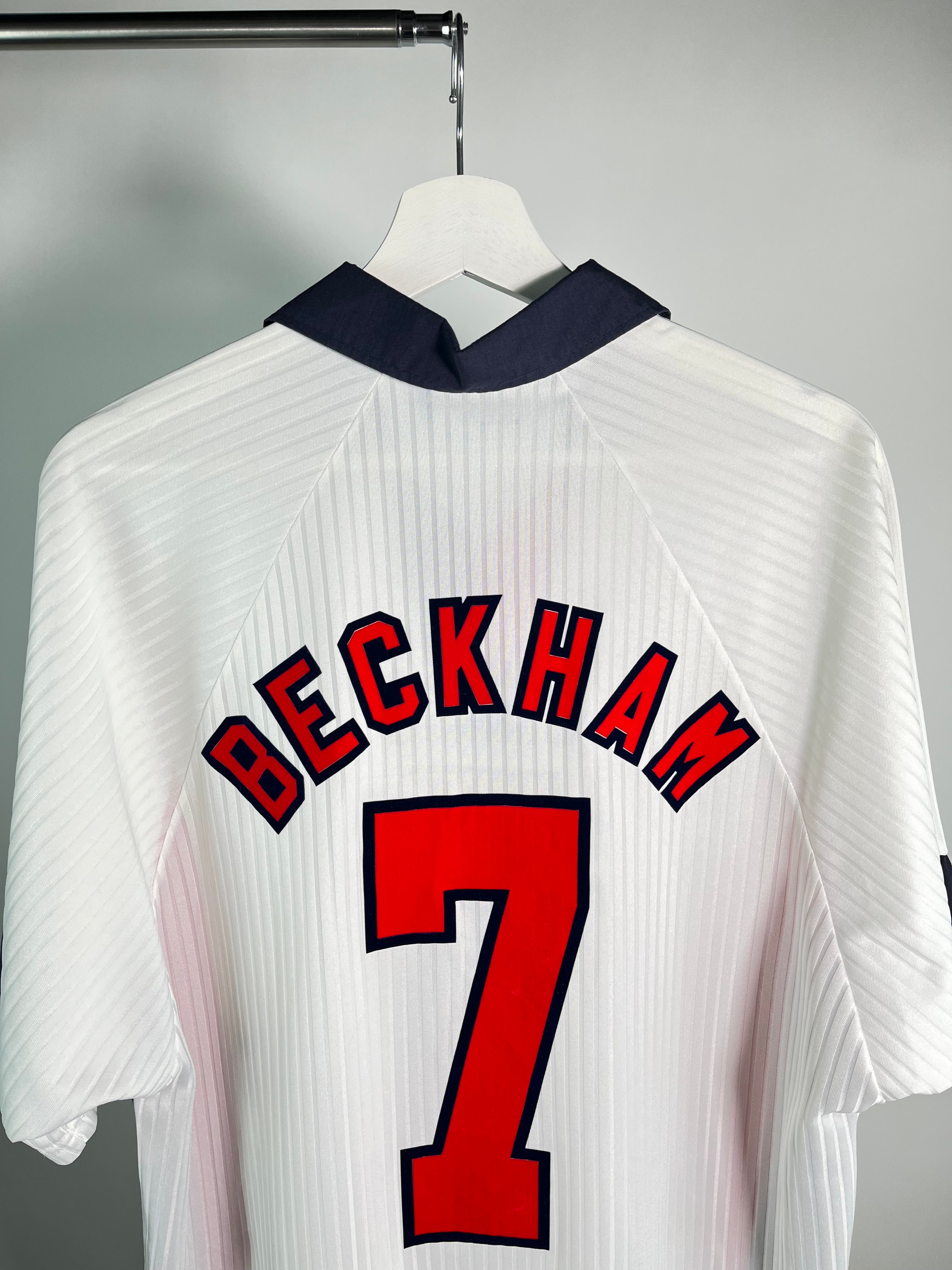 Jersey Inglaterra Local 1998 2000 David Beckham (XL)