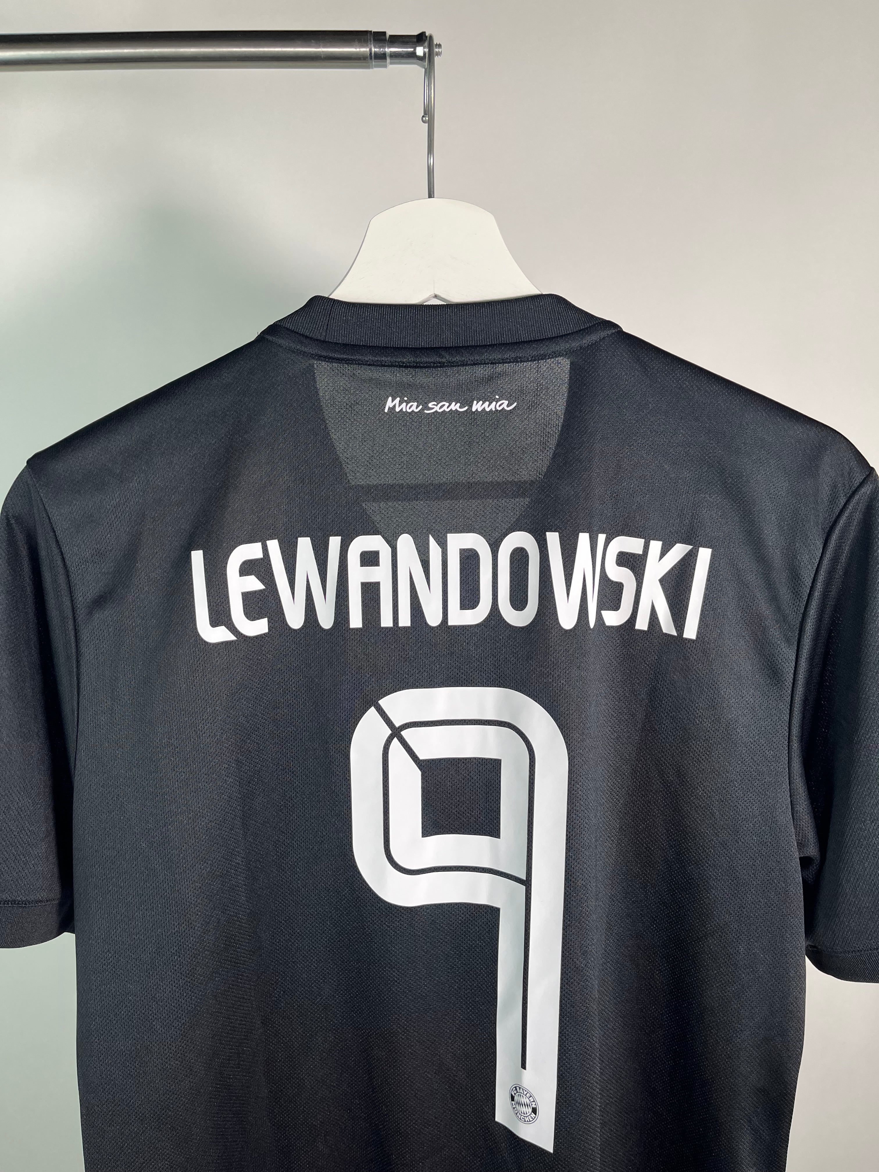Jersey Bayern Munich Tercera 2020 2021 Robert Lewandowski (M)